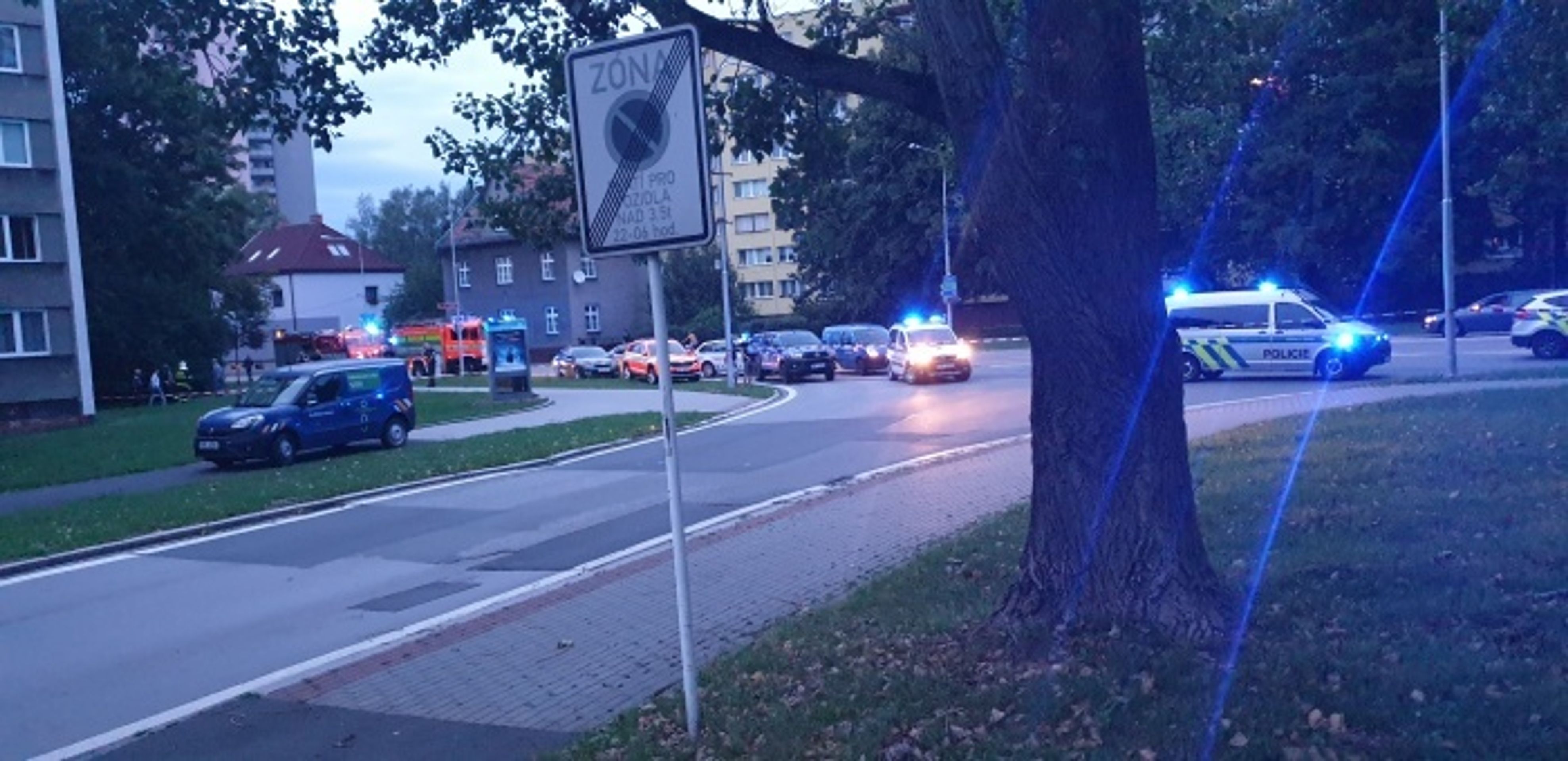 Evakuace osob po úniku plynu ve Frýdku-Místku - 1 - GALERIE: Evakuace osob po úniku plynu ve Frýdku-Místku (1/6)