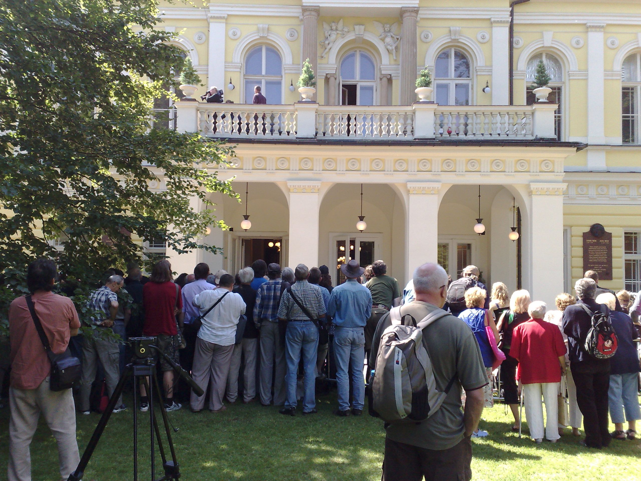 Pohřeb Waldemara Matušky - GALERIE Pohřeb Waldemara Matušky na pražském Žofíně (16/16)
