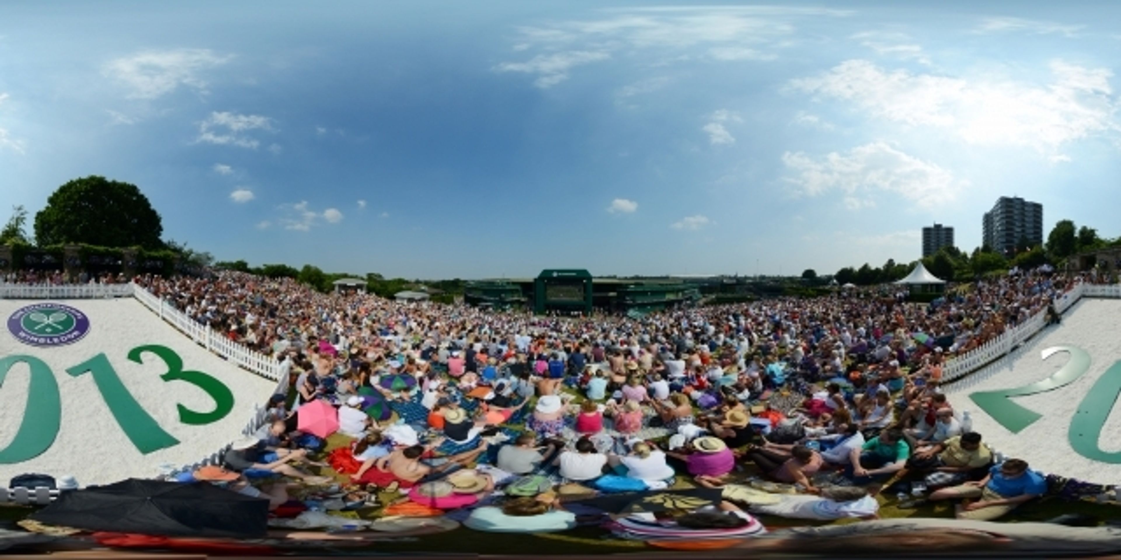 Finale Wimbledonu - hra - 2 - GALERIE: Andy Murray porazil ve finále Wimbledonu Novaka Djokoviče (23/24)