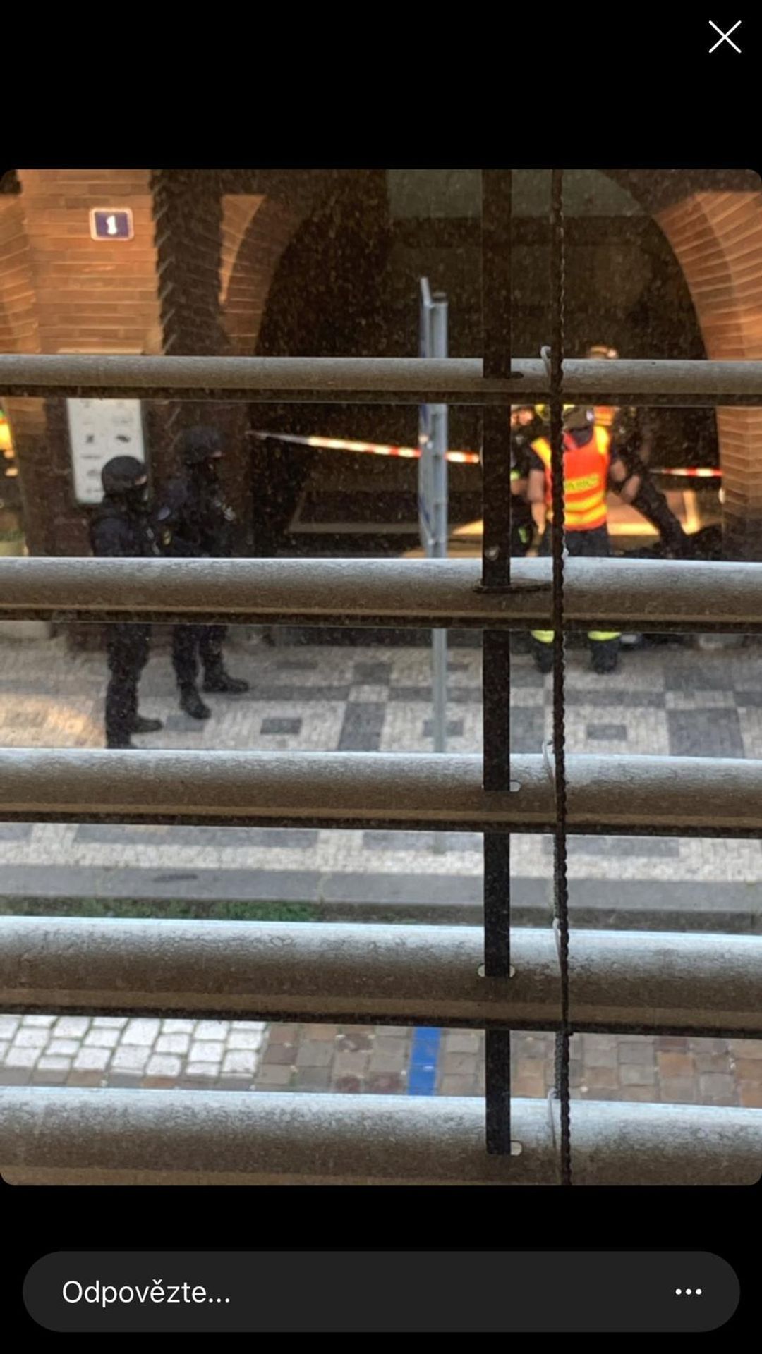 Zásah policie v pražské Hradební ulici - 3 - GALERIE: Policejní zásah v centru Prahy (1/11)