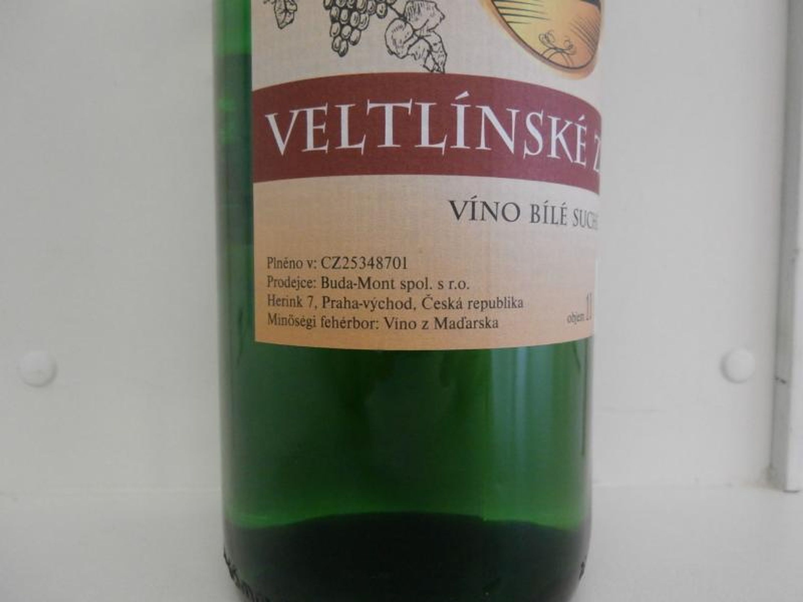 Závadné Veltlínské zelené víno - GALERIE: Závadné potraviny (8/10)