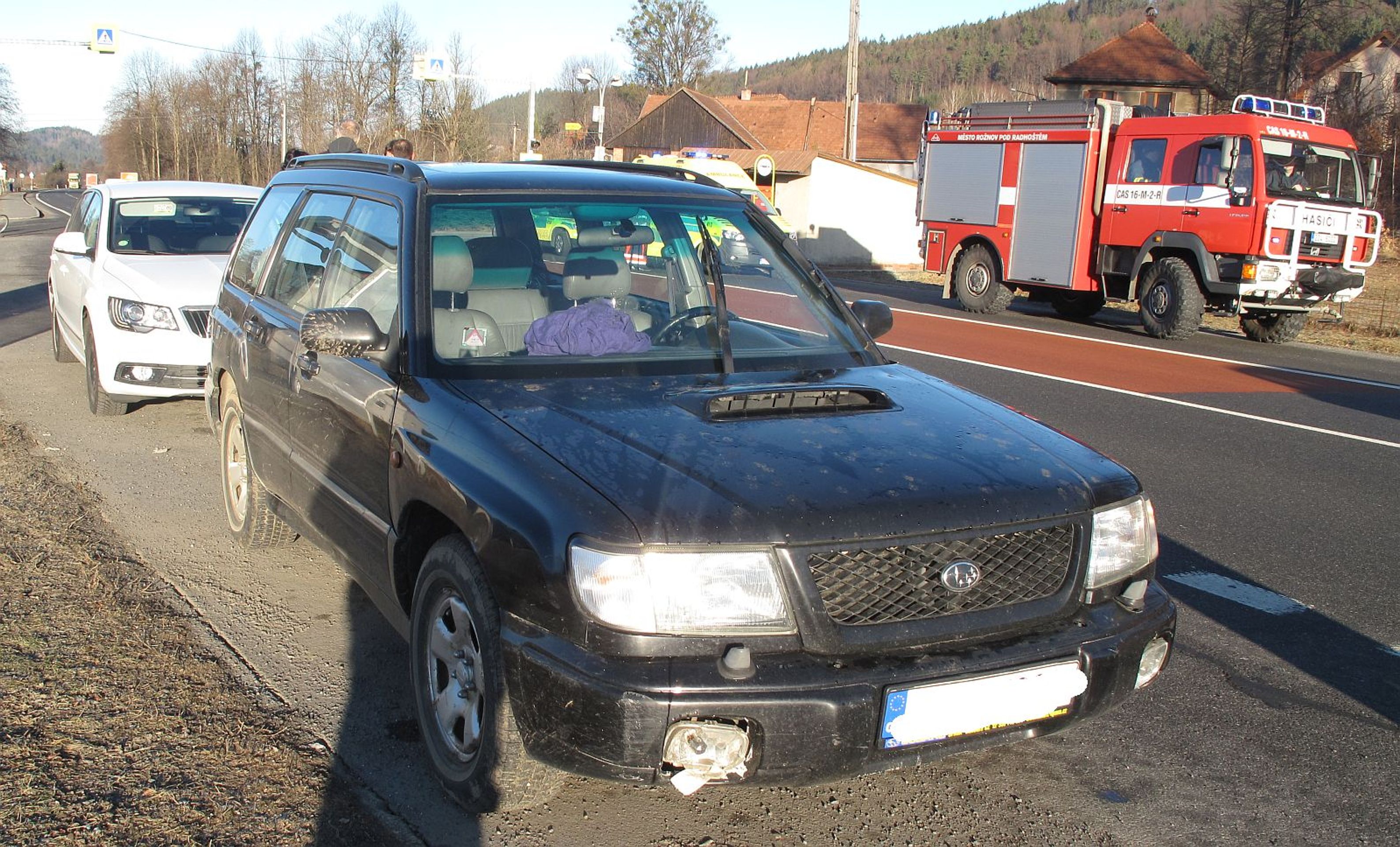 Auto srazilo školáka v Prostřední Bečvě - GALERIE: Dvě nehody na Zlínsku (3/3)