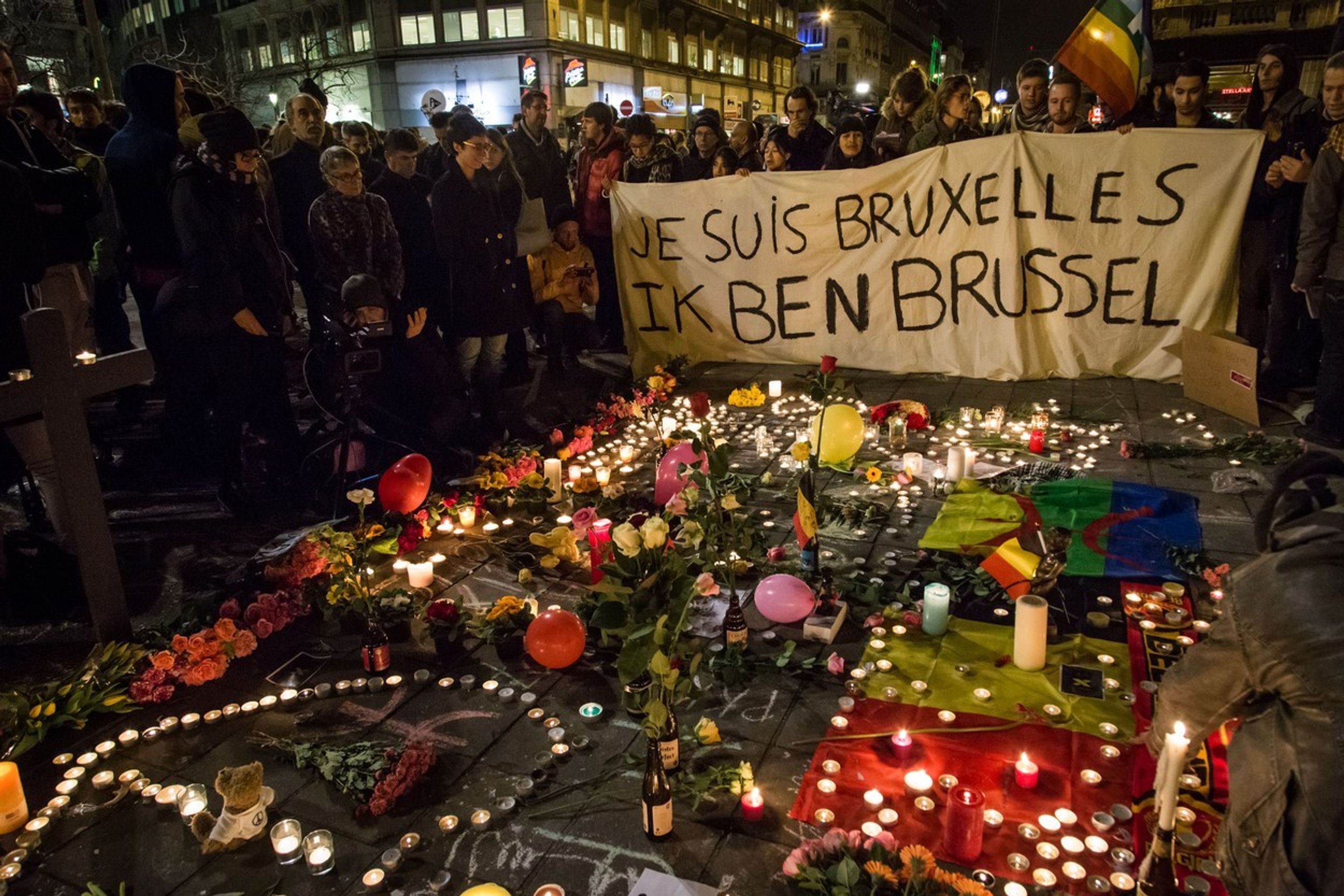 Smutné výročí v Belgii - 4 - GALERIE: Pieta v Belgii po útocích teroristů (1/9)