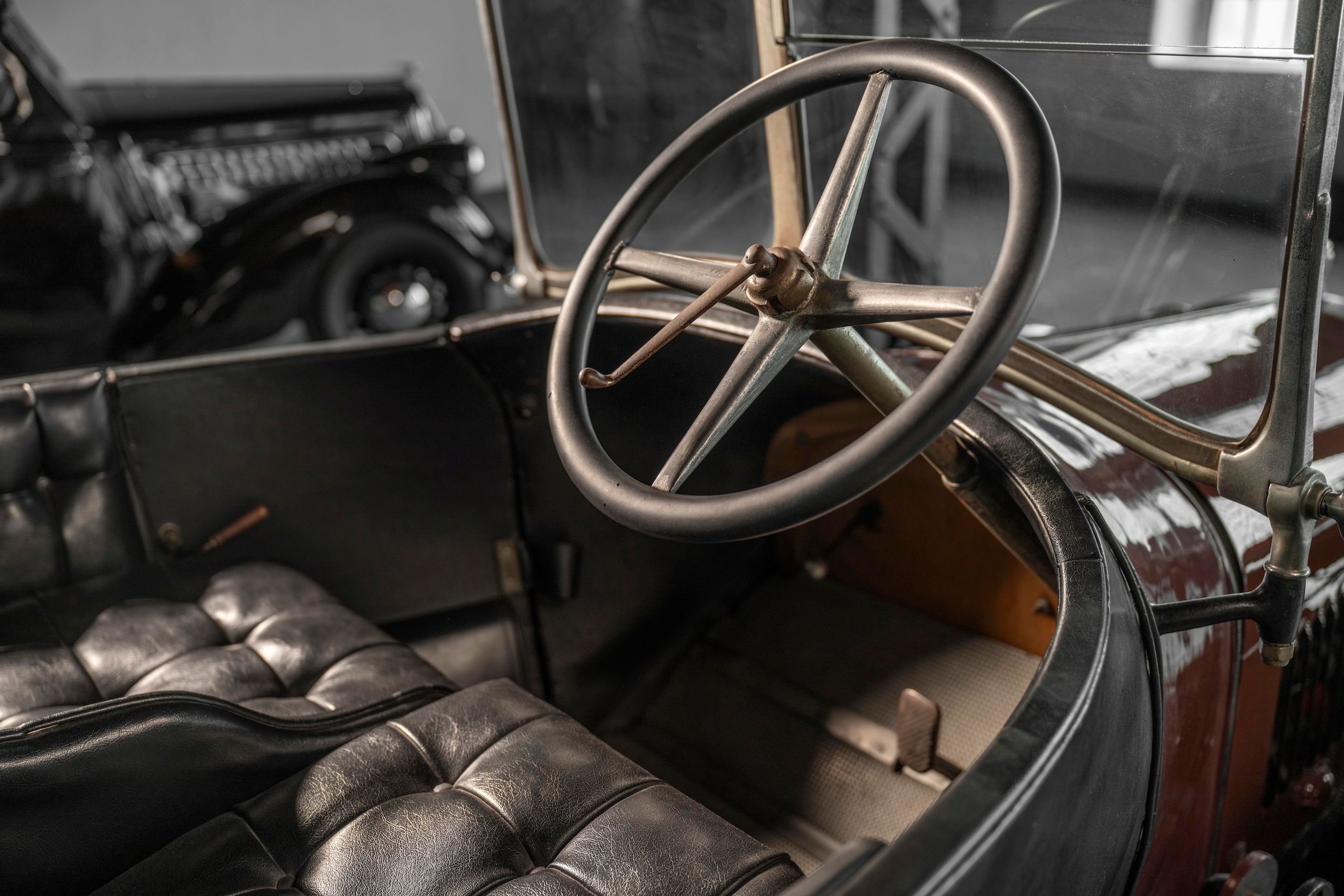 Unikátní historické vozy v nové expozici Škoda Muzea - Škoda Muzeum ukáže unikátní historické vozy před renovací (7/48)