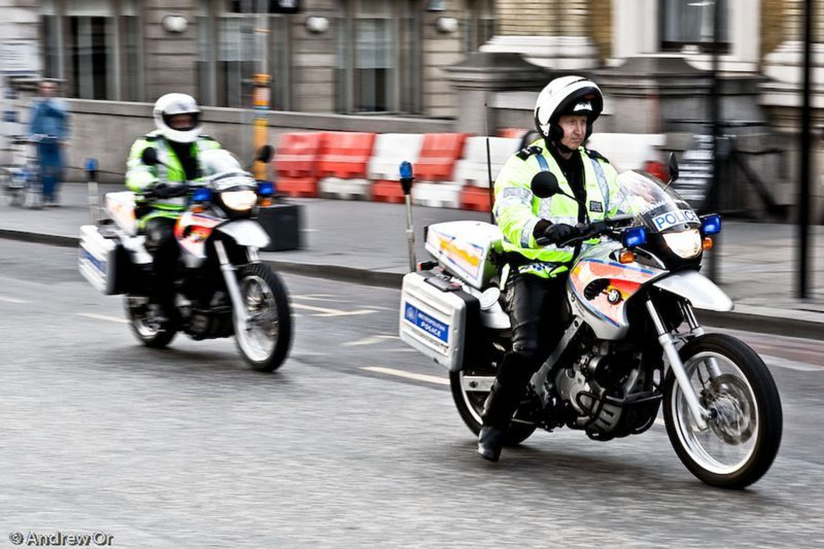 policajt z Anglie - Fotogalerie policejních motorek ze světa (2/12)