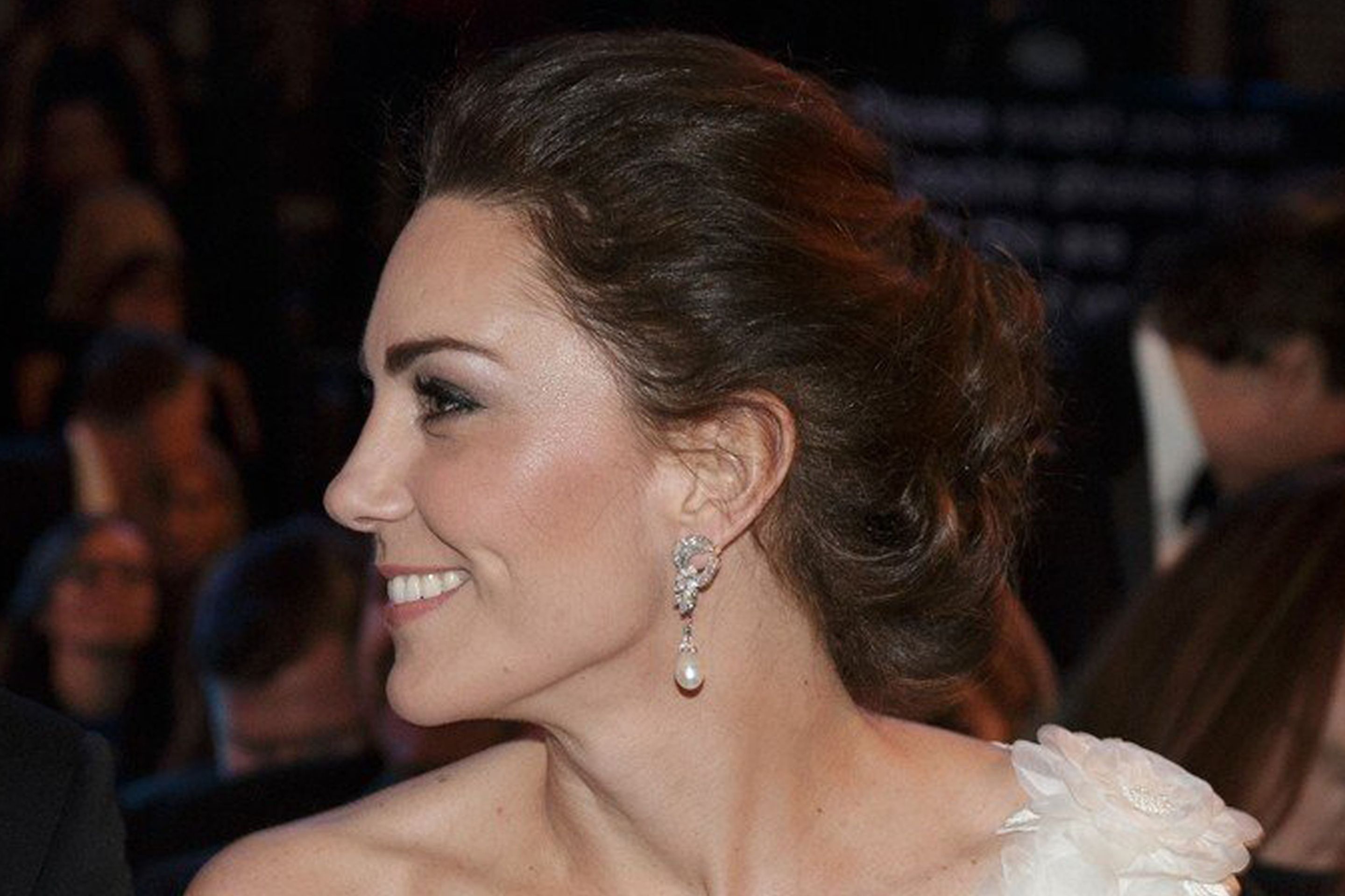 Kate Middleton - 5 - GALERIE: Vévodkyně Kate na předávání cen BAFTA (1/4)