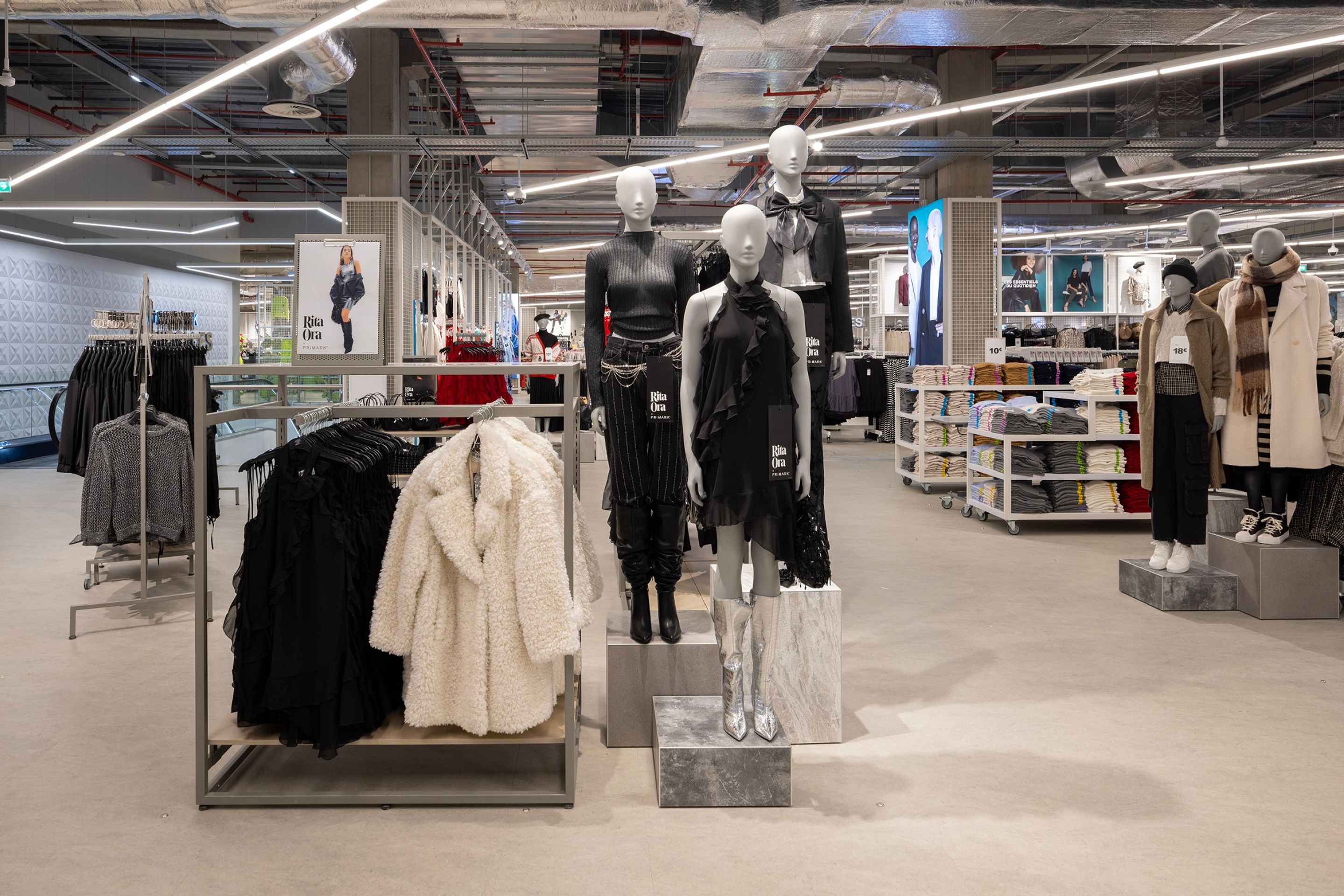 Primark Womenswear - Primark (2/6)