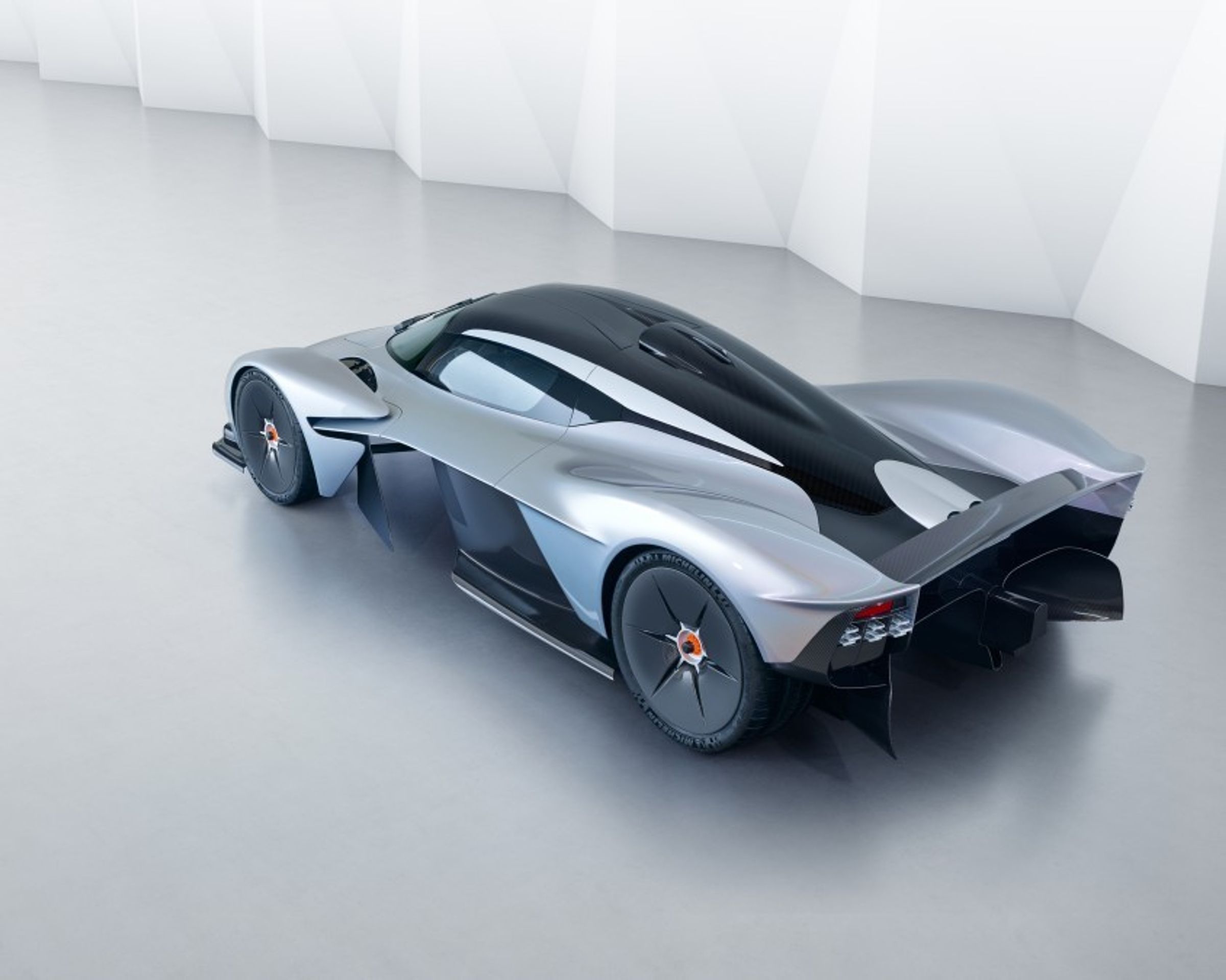 Aston Martin Valkyrie - 14 - Fotogalerie: Raketa Aston Martin Valkyrie (6/10)