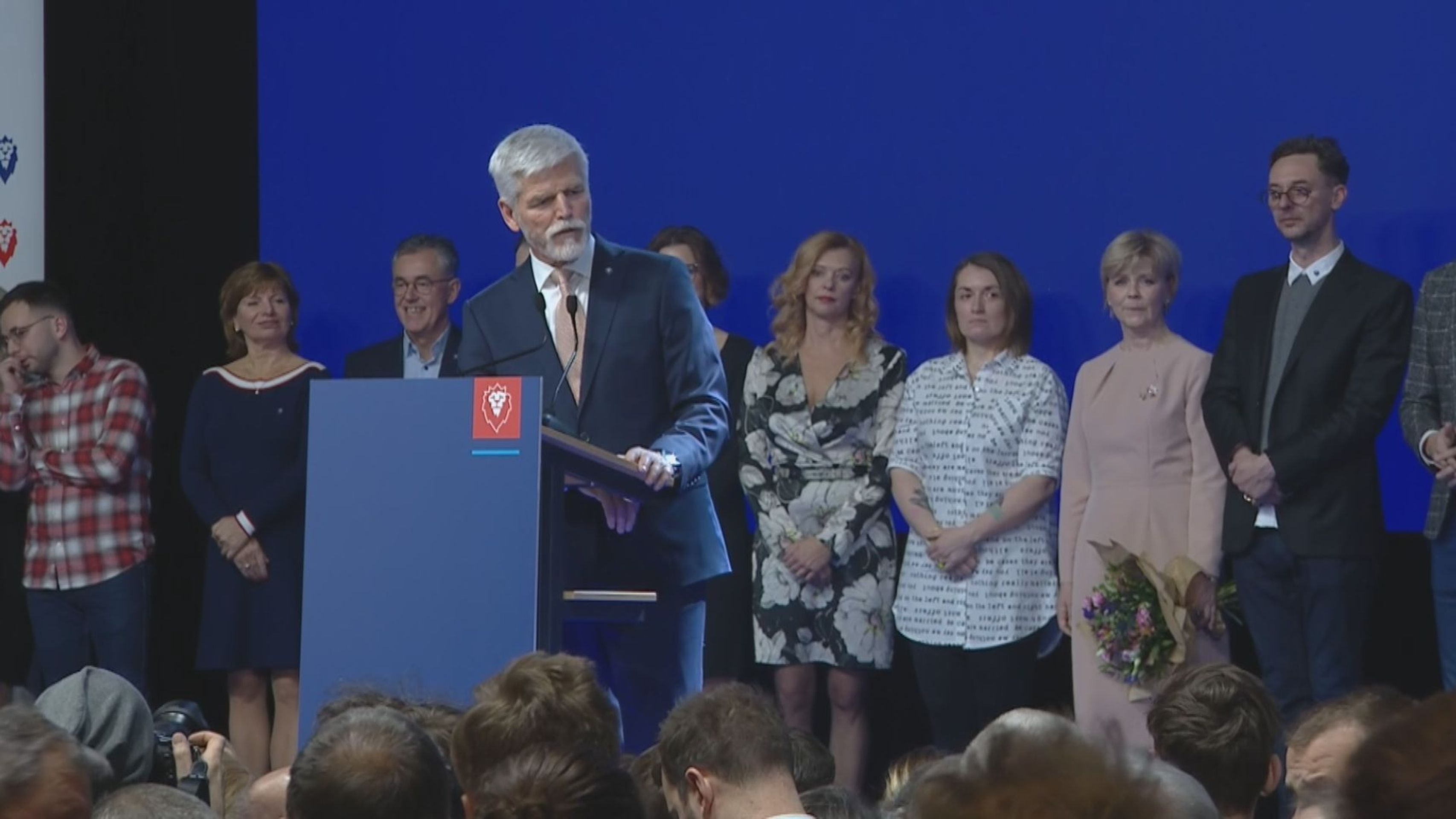 Generál Petr Pavel mluví s novináři - Druhé kolo prezidentských voleb (13/35)