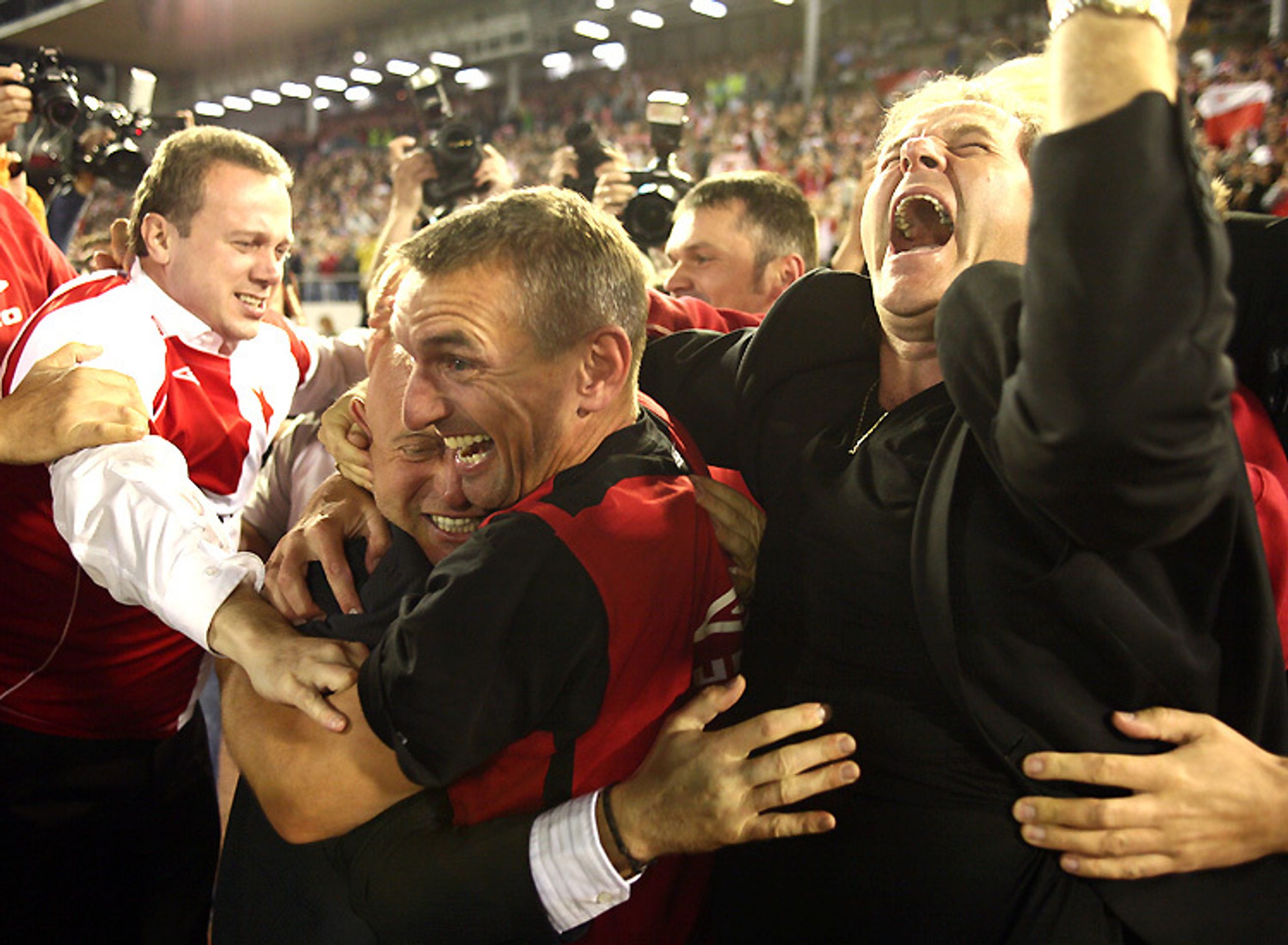 Radost z postupu byla na Slavii nefalšovaná. - Slavia zažila večer snů, Vlček jí vystřílel Ligu mistrů (2/5)