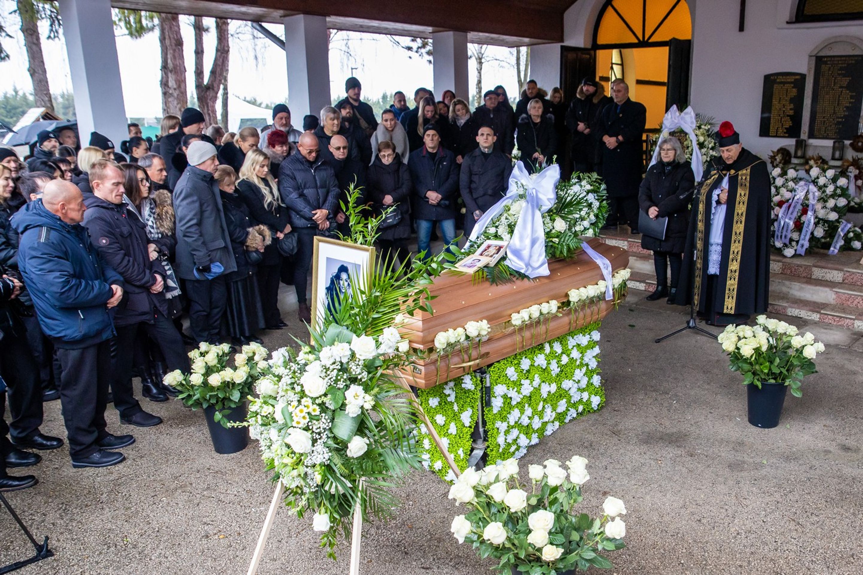 Poslední rozloučení s Monikou Jákliovou - Poslední rozloučení s Monikou Jákliovou (7/10)