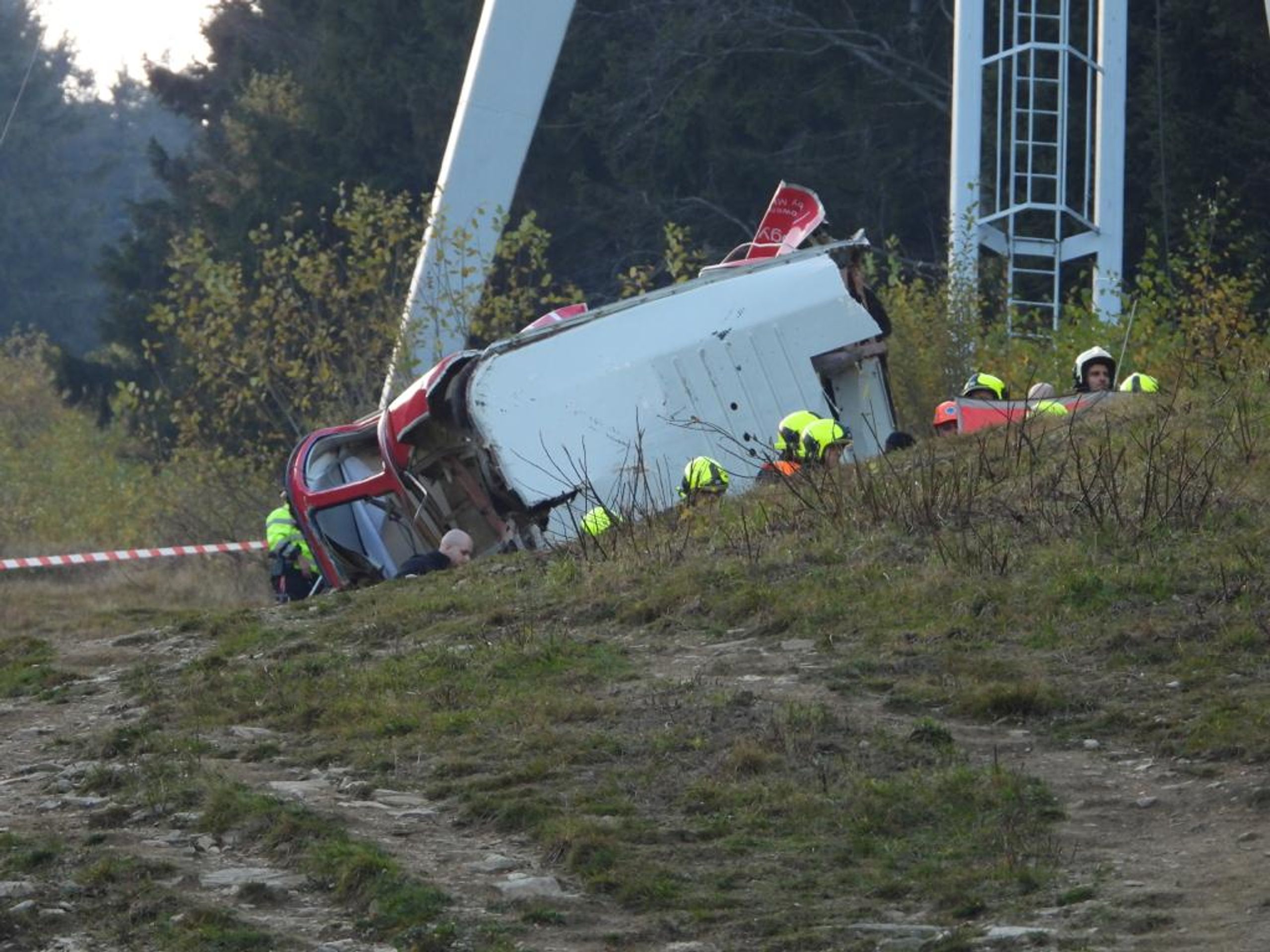 Pád lanovky na Ještědu - Pád lanovky na Ještědu (5/11)