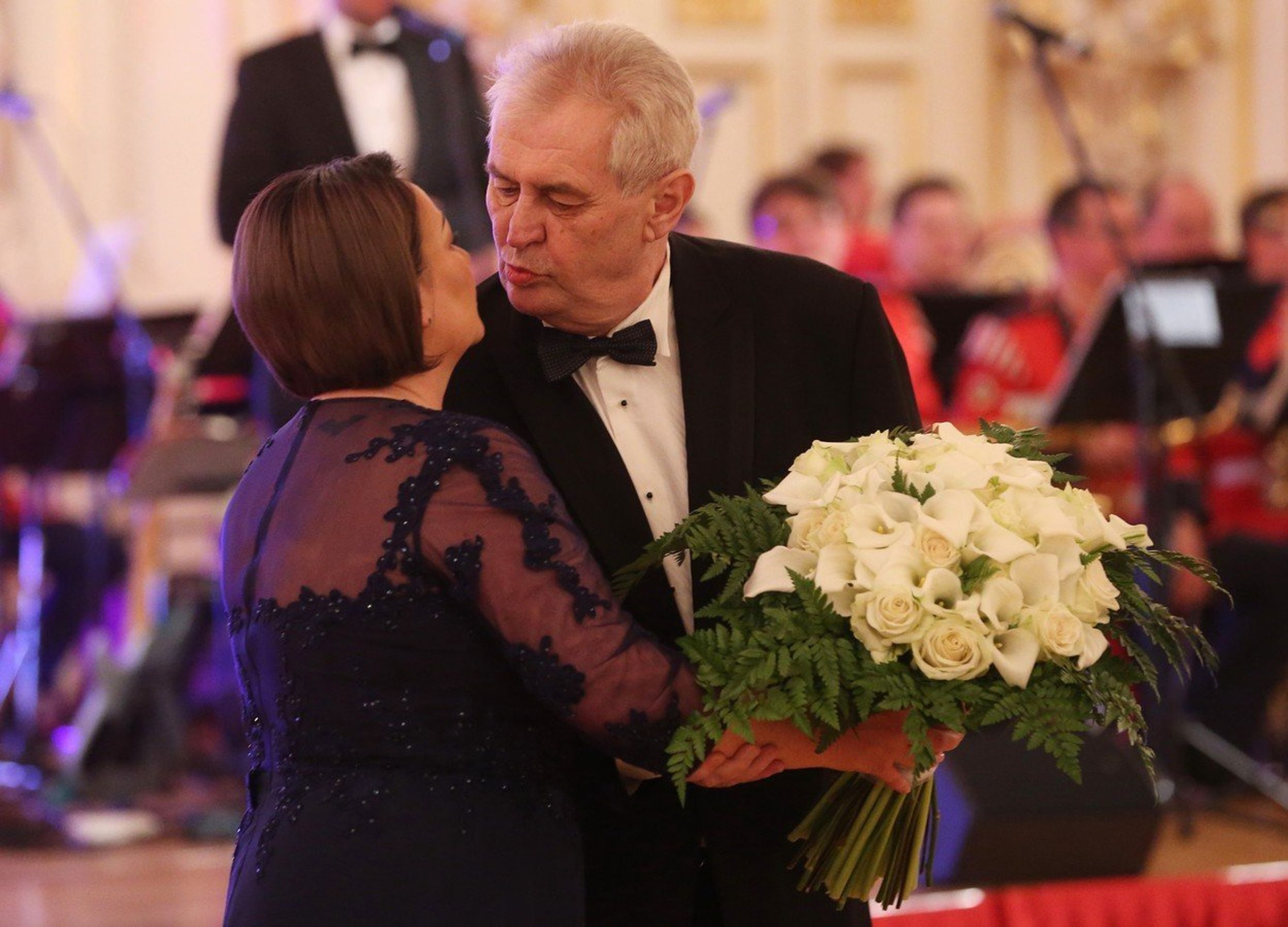 Miloš Zeman a Ivana Zemanová - Charitativní ples Miloše a Ivany Zemanových v roce 2017 - GALERIE: Miloš Zeman a Ivana Zemanová (7/11)