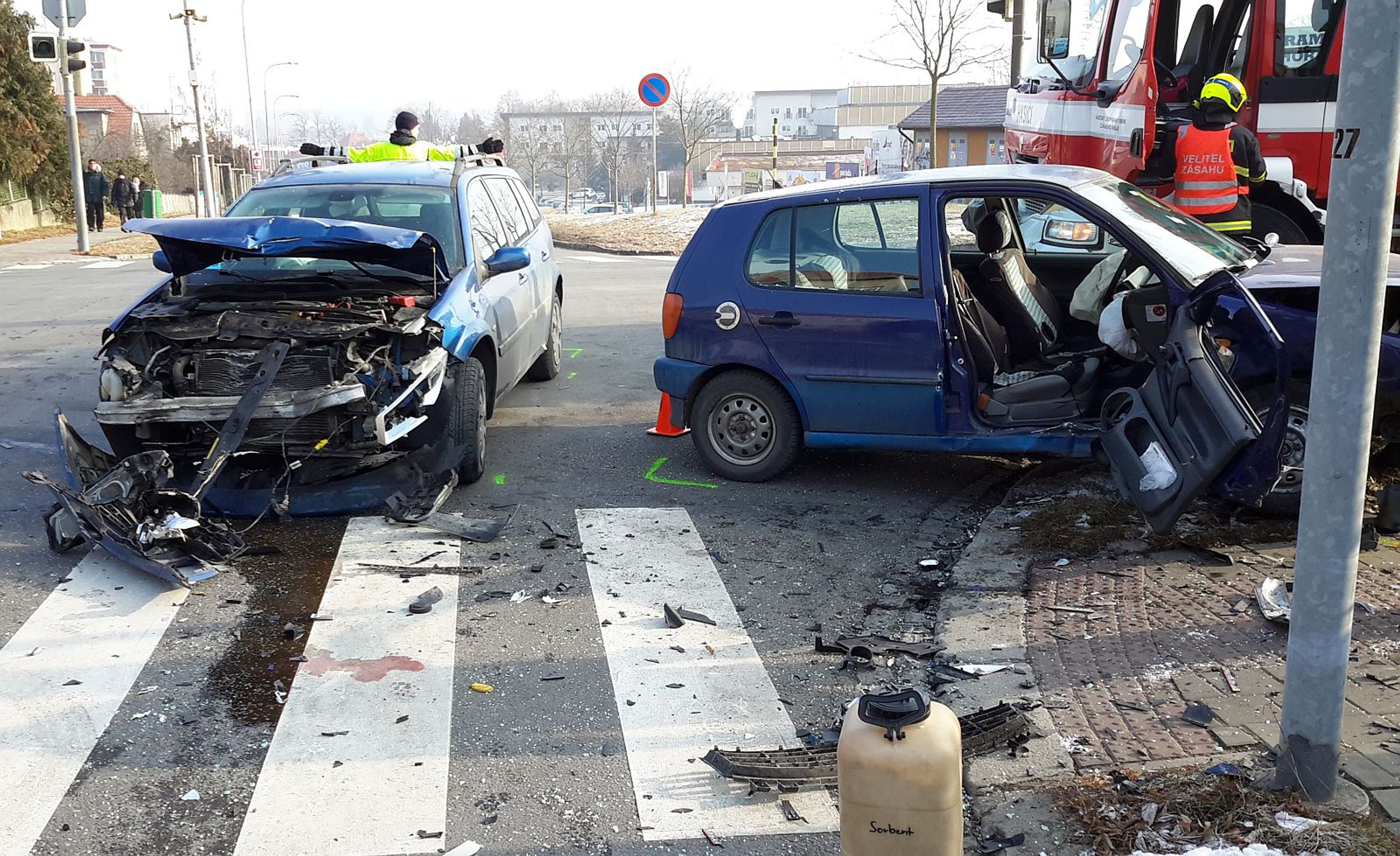 Vážná nehoda na křižovatce v Kroměříži - GALERIE: Vážná nehoda v Kroměříži (1/4)