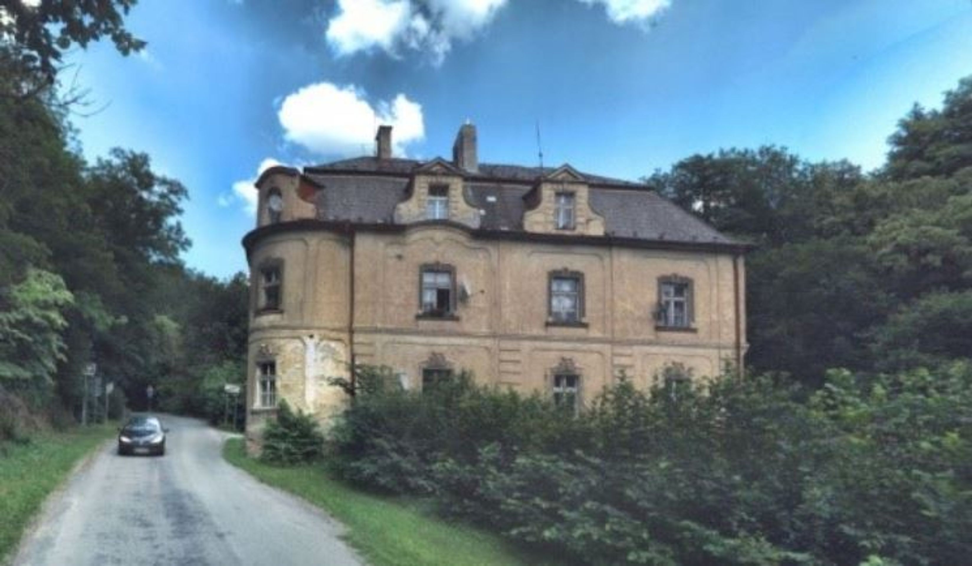 Prodej církevního majetku - Svatý Jan pod Skalou č.p. 16 (bytový dům) - GALERIE: Prodej církevního majetku (13/20)