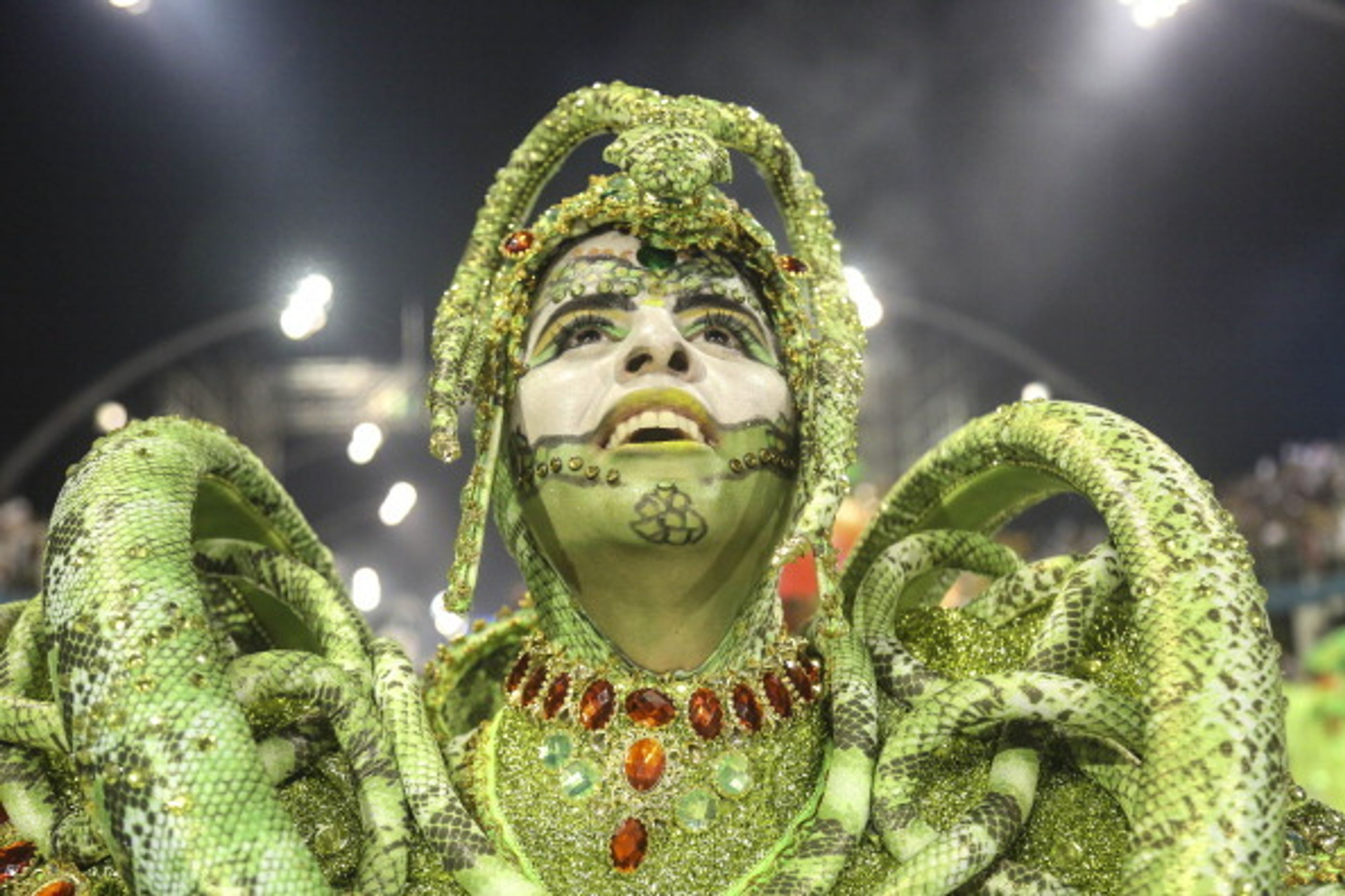 Karneval v Riu de Janeru - 3 - Brazílie žije všemi barvami. Karneval začal! (17/19)