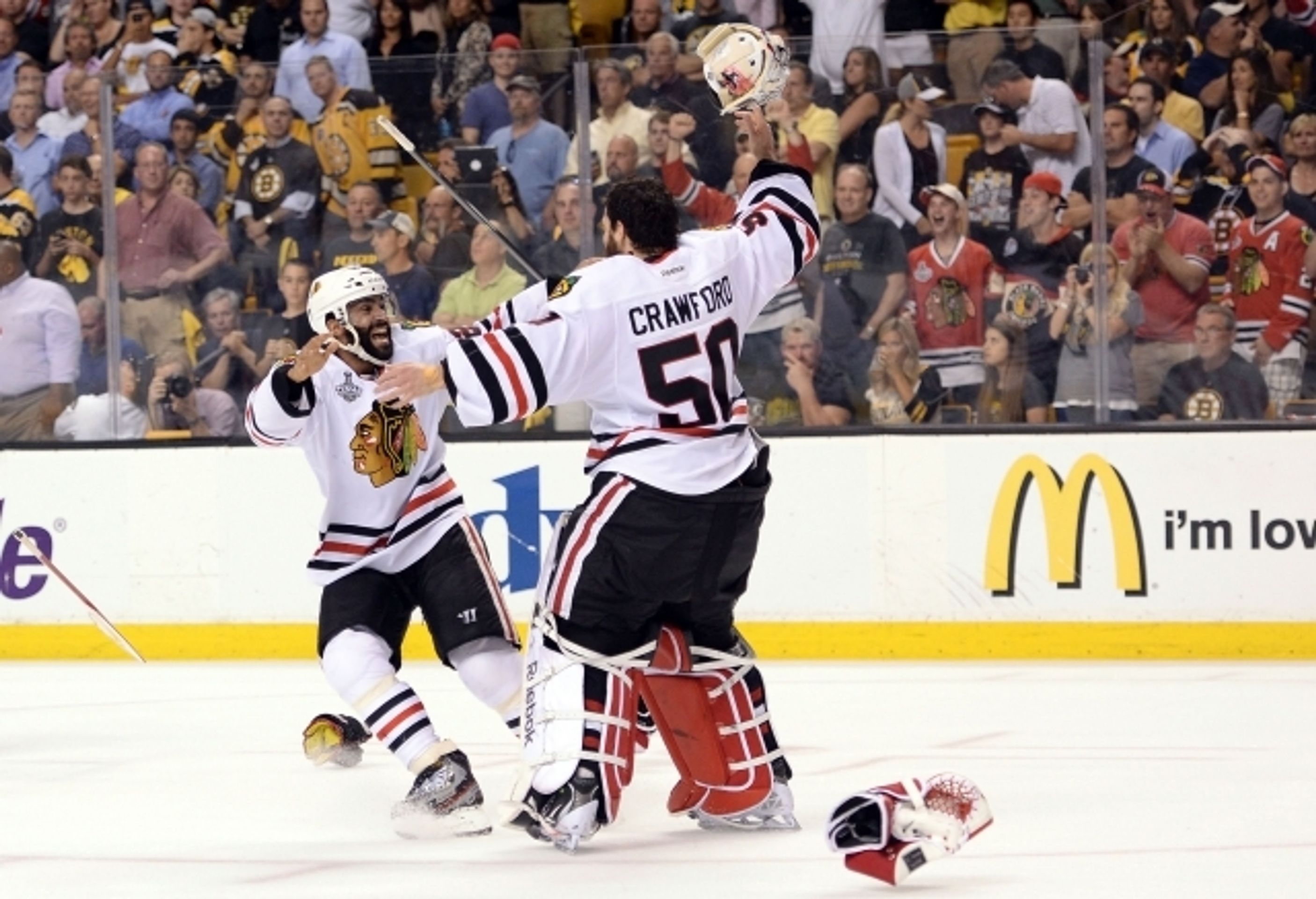 Chicago má Stanley Cup - 8 - OBRAZEM: Chicago získalo Stanley Cup (10/17)