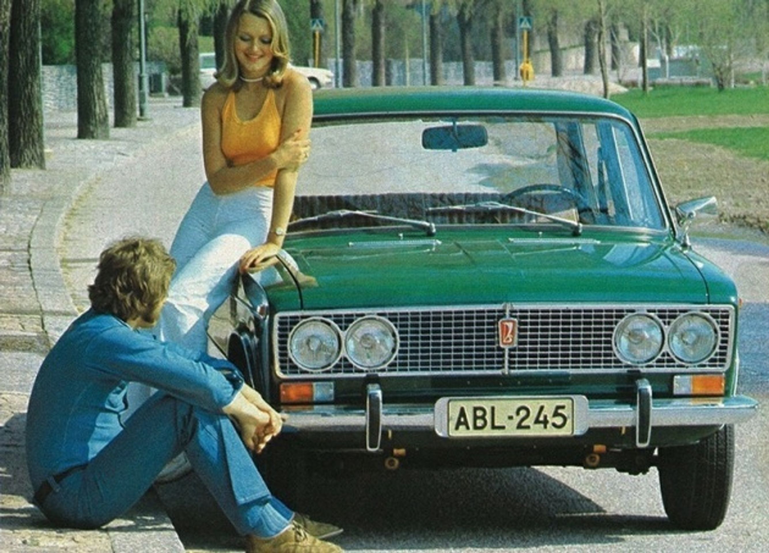 rusko - 46 - GALERIE: Ruská automobilová klasika na plakátech a prospektech (23/34)