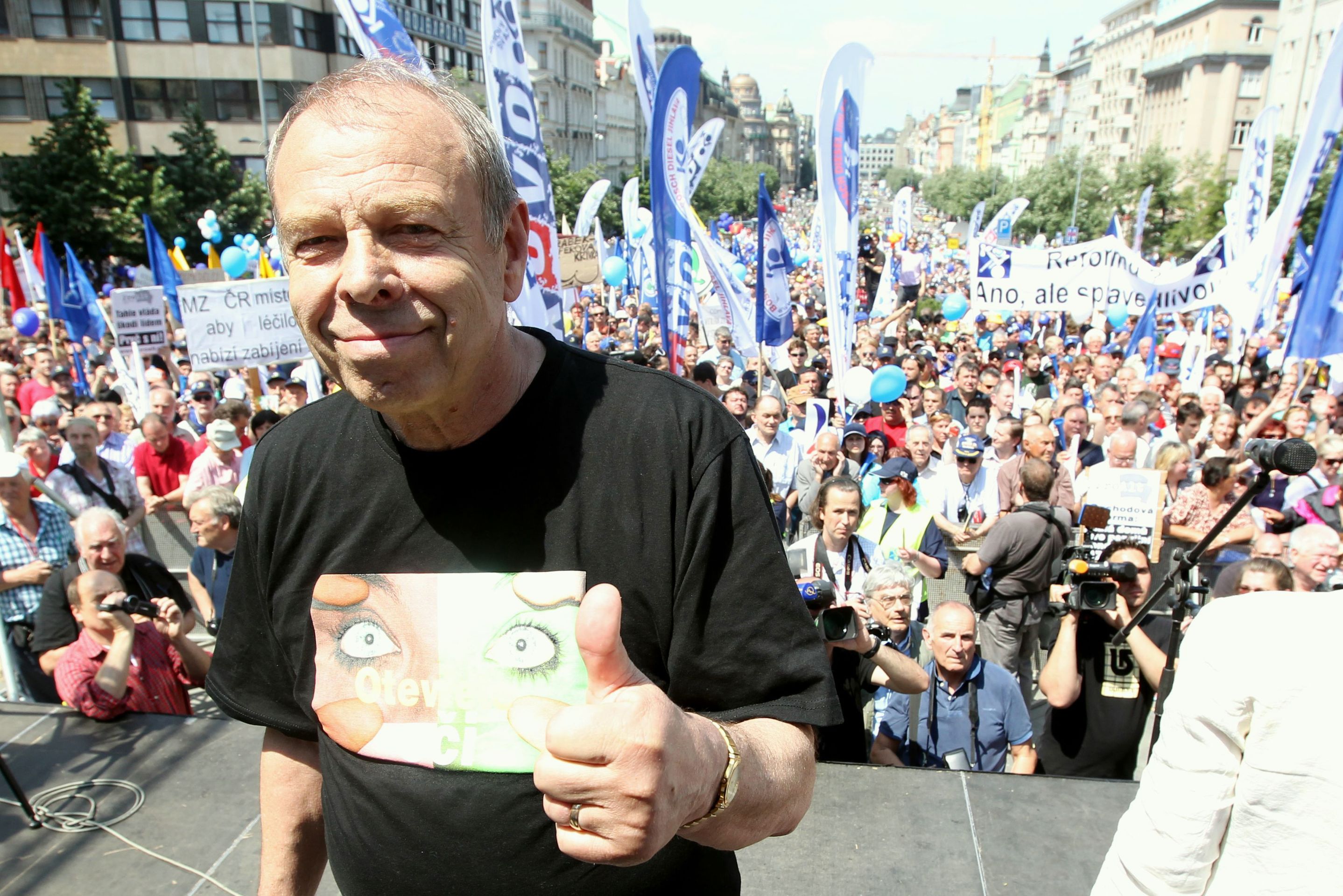 Demonstrace odborů proti reformám na Václavském náměstí - 13 - GALERIE: Odbory demonstrují na Václavském náměstí (12/12)