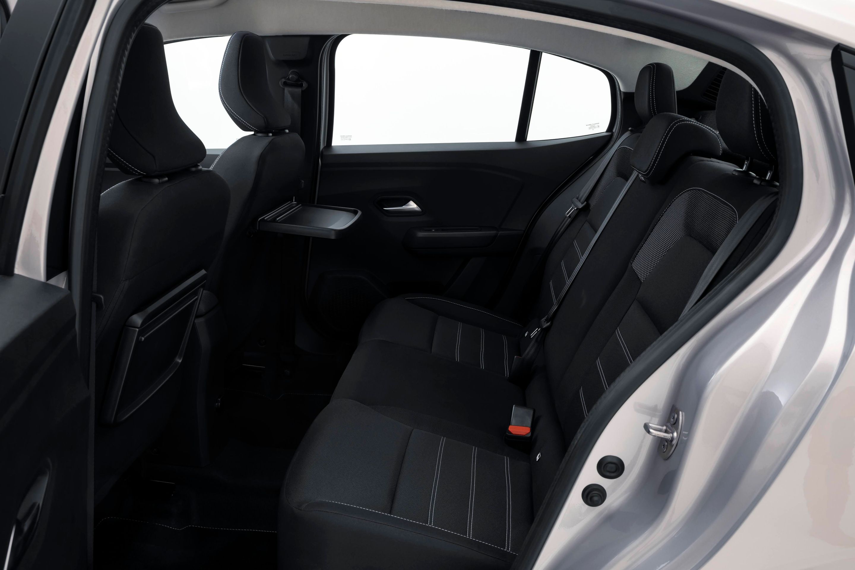 Nová generace modelů Dacia Logan, Sandero a Sandero Stepway - 45 - Fotogalerie: Dacia ukázala novou generaci tří stěžejních modelů (9/23)