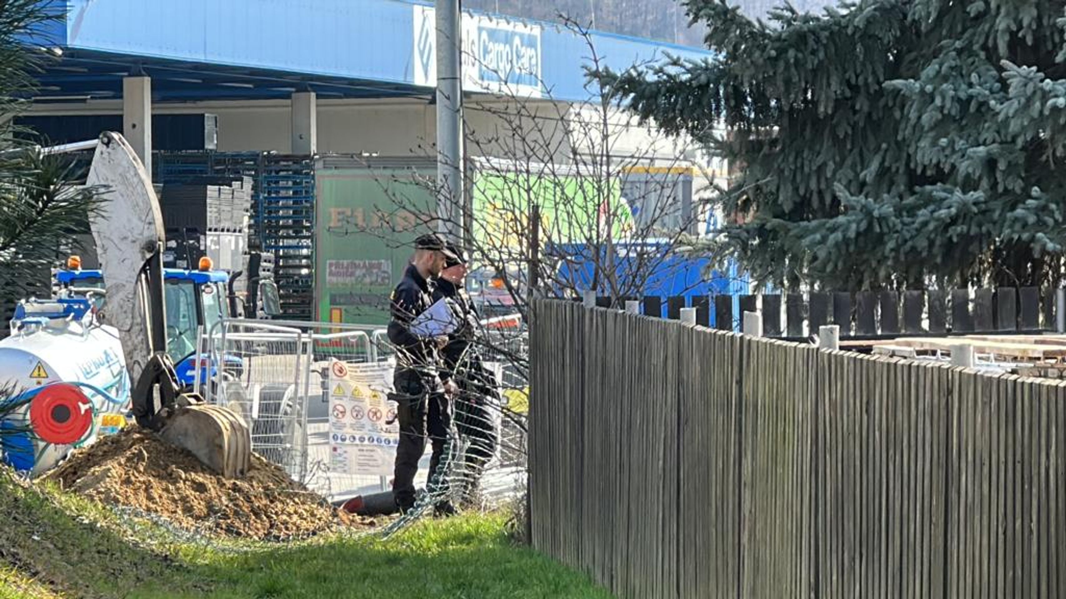 Ubytovna (8) - Ubytovna, kde muž začal s demolováním vybavení (8/9)