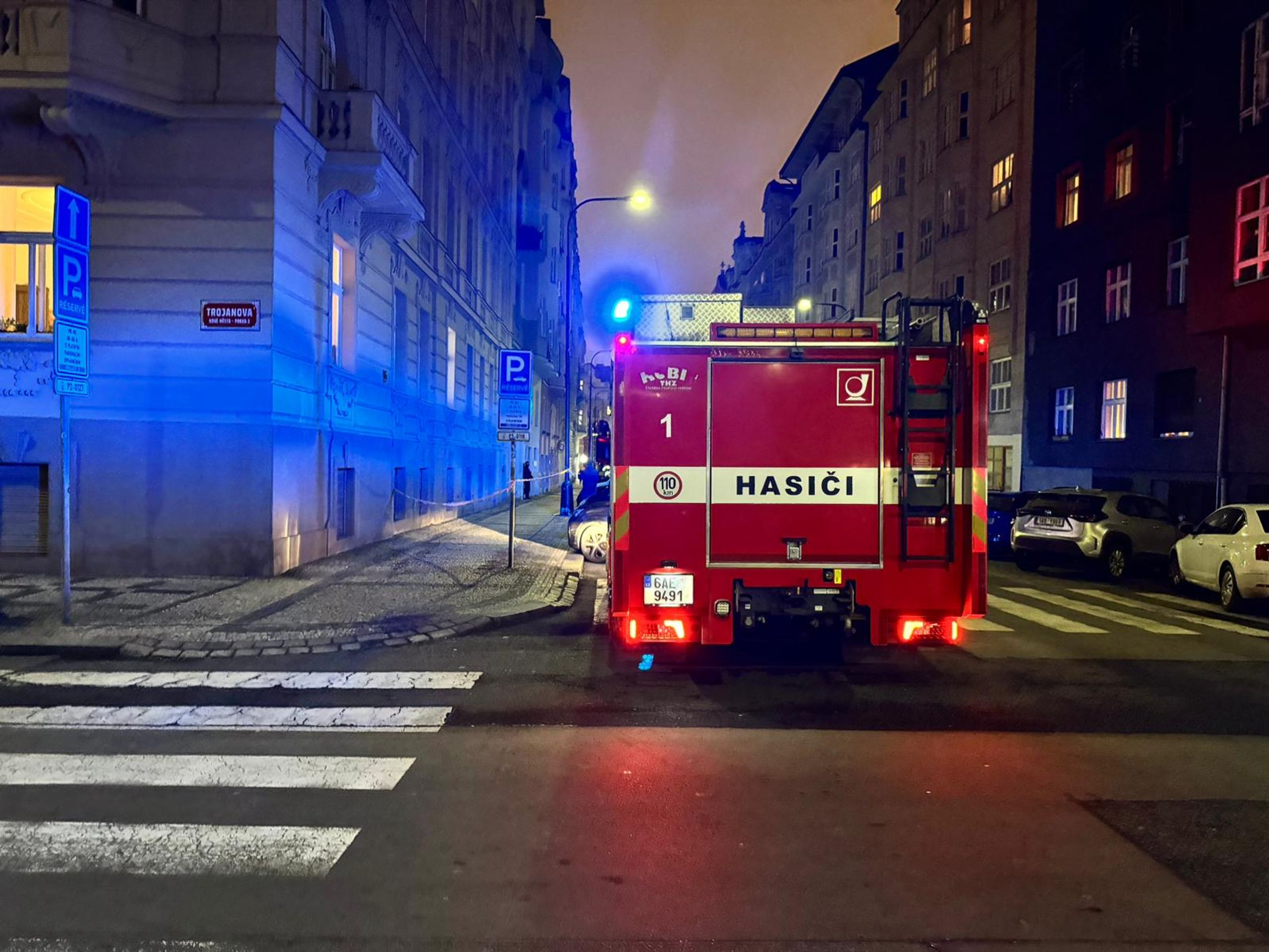 Pád muže z okna v pražské Gorazdově ulici - Pád muže z okna v pražské Gorazdově ulici (9/12)