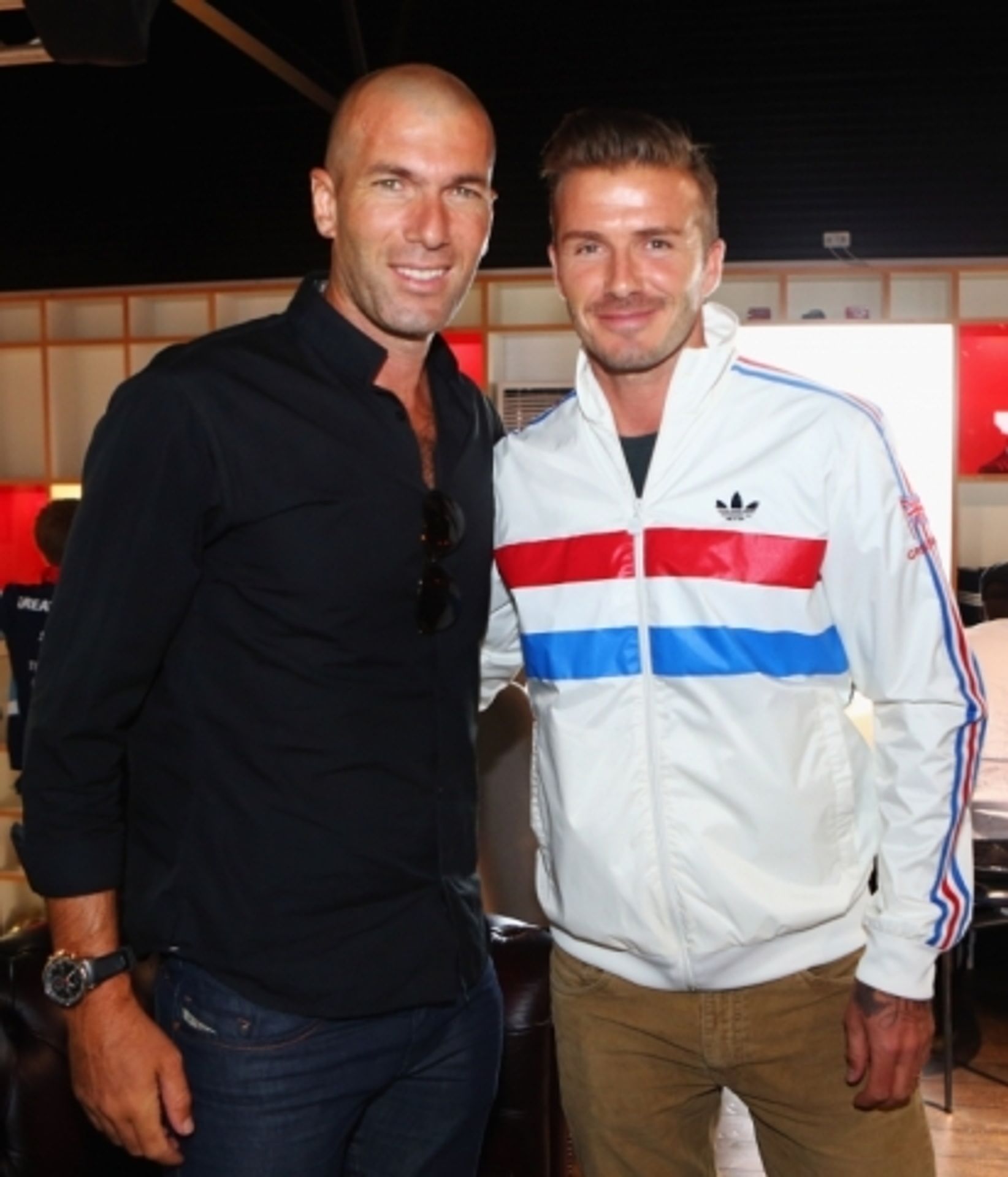 GALERIE: Zinedine Zidane - 10 - GALERIE: Zinedine Zidane - socha hlavičky (5/13)