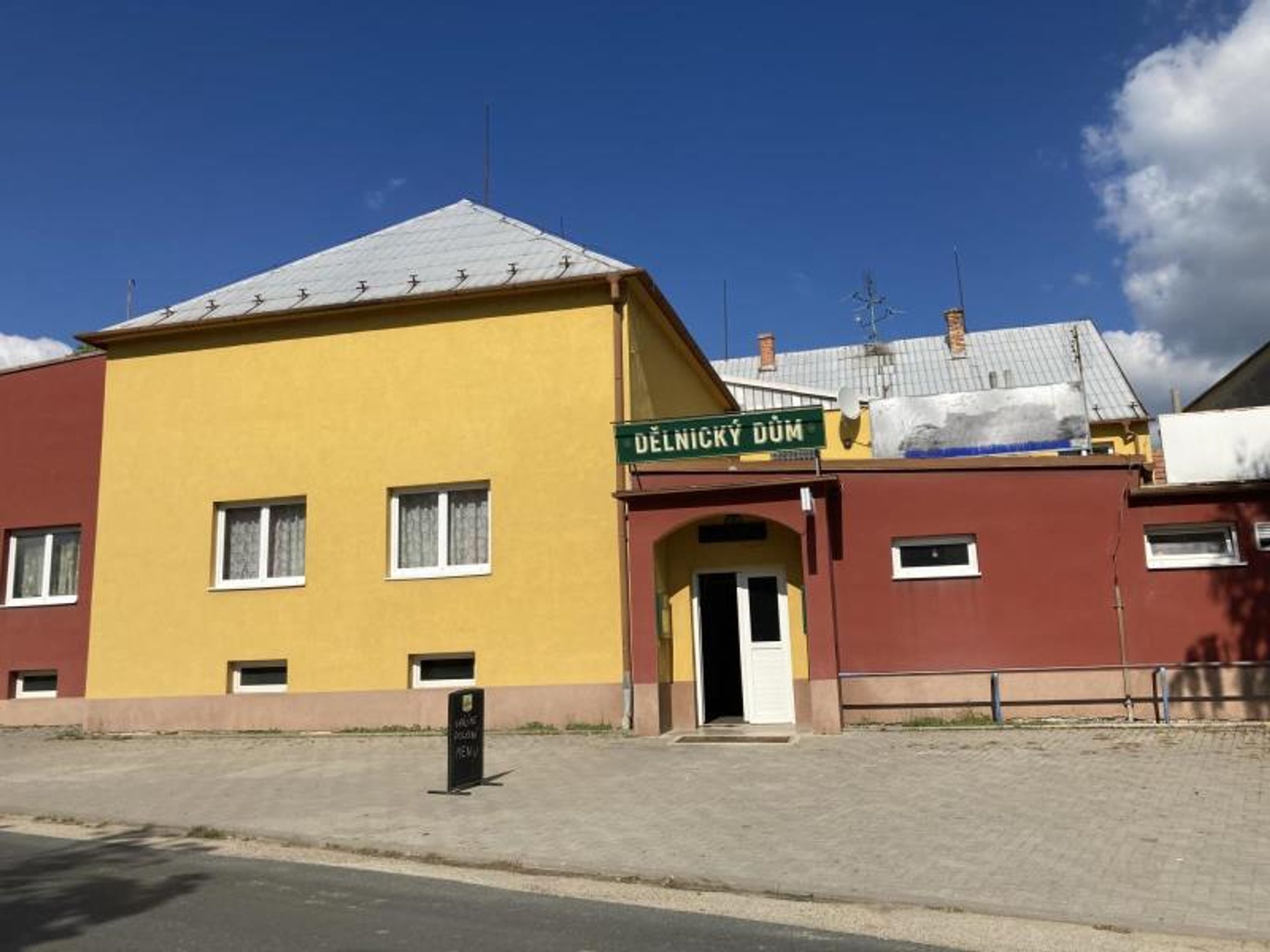 Uzavřená provozovna Restaurace Dělnický dům (1) - Provozovny uzavřené v letošním roce (154/256)