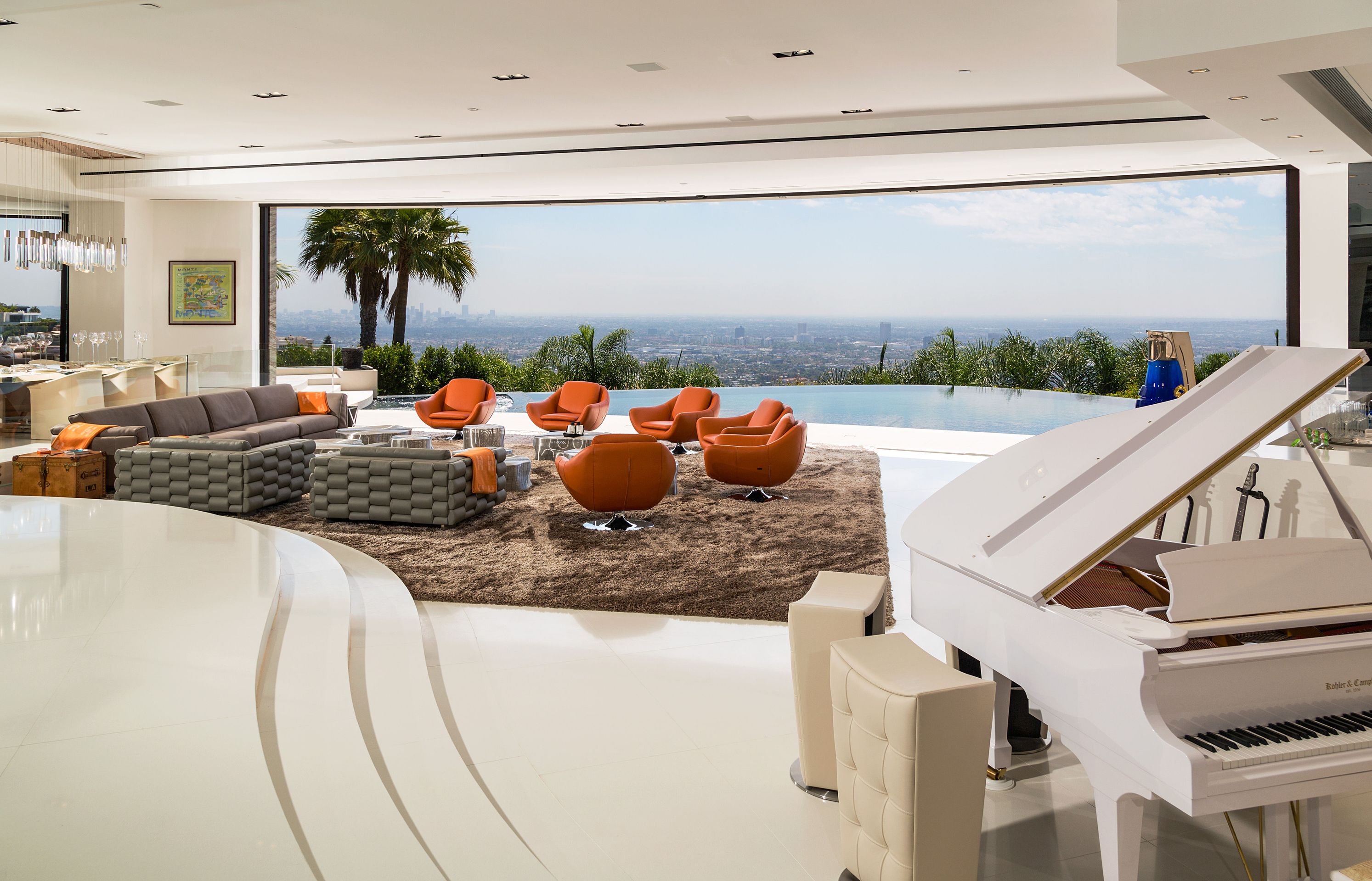 Tohle je nejdražší dům v Beverly Hills - 3 - Galerie: Tohle je nejdražší dům v Beverly Hills (2/14)