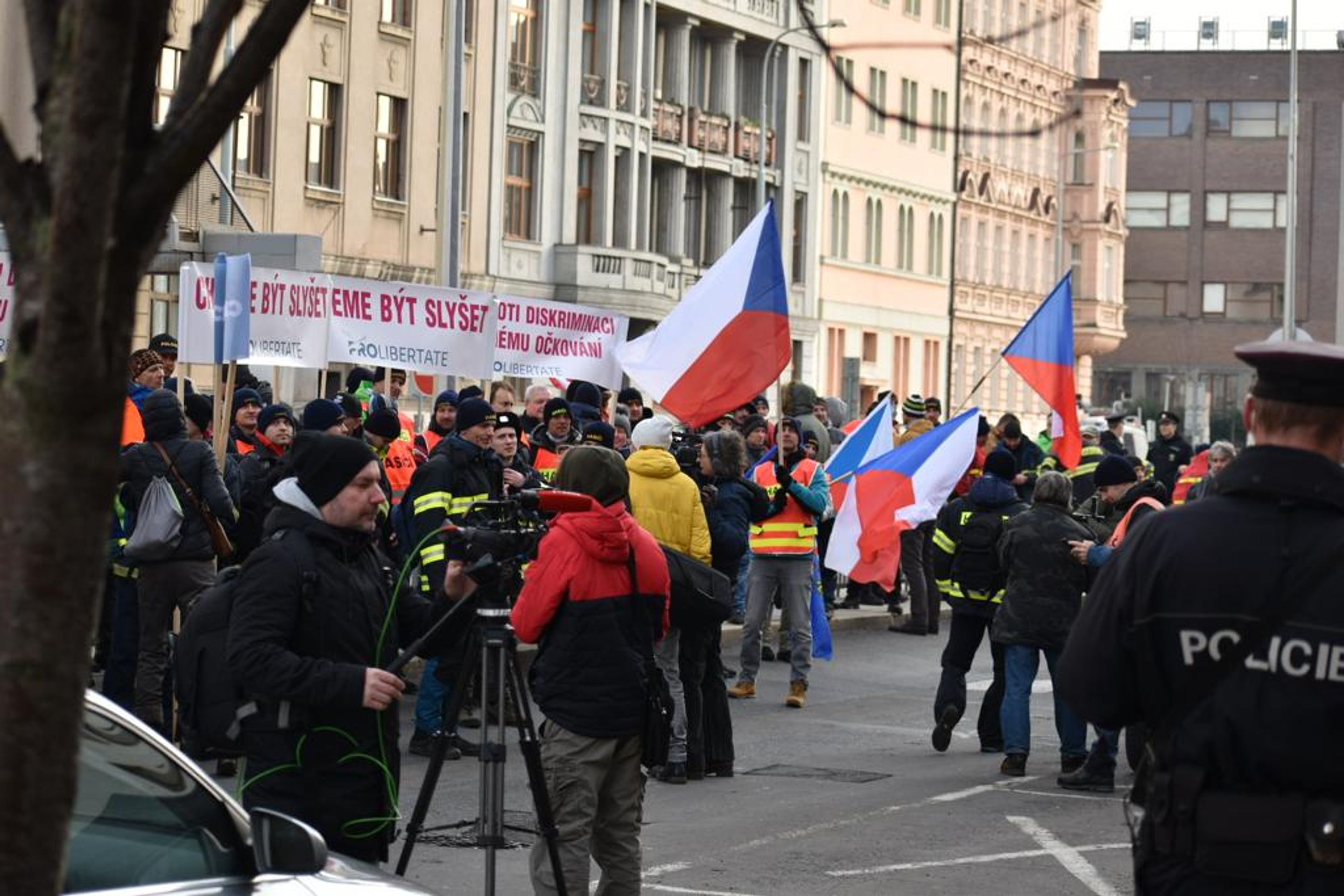 Demonstrace proti očkování před Ministerstvem vnitra (5) - Demonstrace před Ministerstvem vnitra (6/11)