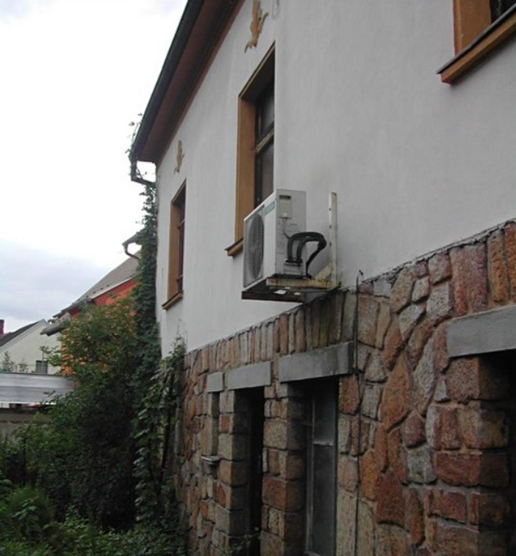 Česká pošta se zbavuje majetku - Česká pošta rozprodává majetek (2/10)