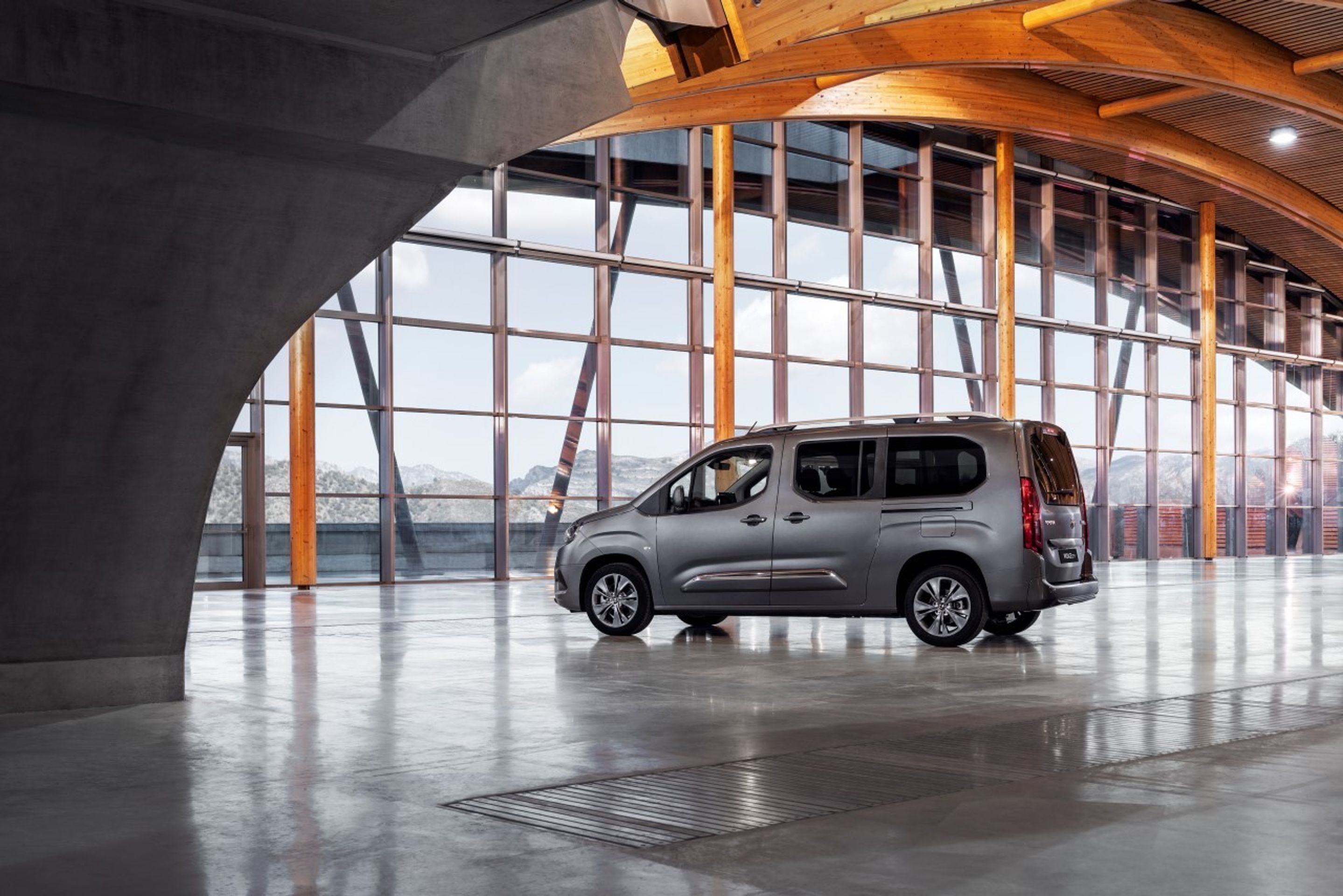Toyota Proace City - 36 - Fotogalerie: Toyota Proace City jako dodávka i auto pro rodinu (11/28)