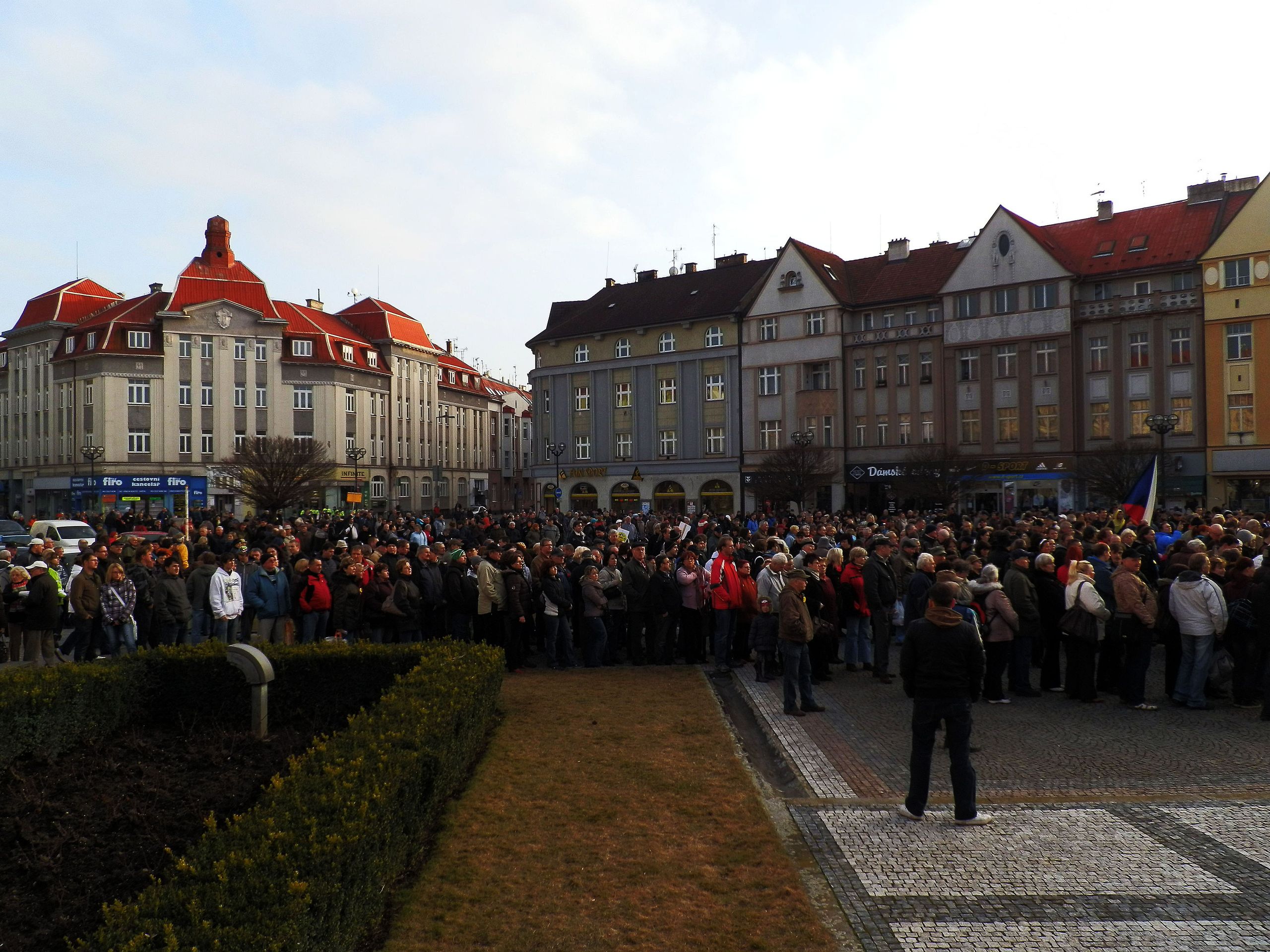 Lidé demonstrují proti vládě ČR a prezidentovi - 1 - Lidé protestují proti vládě Petra Nečase a prezidentu Klausovi (1/15)