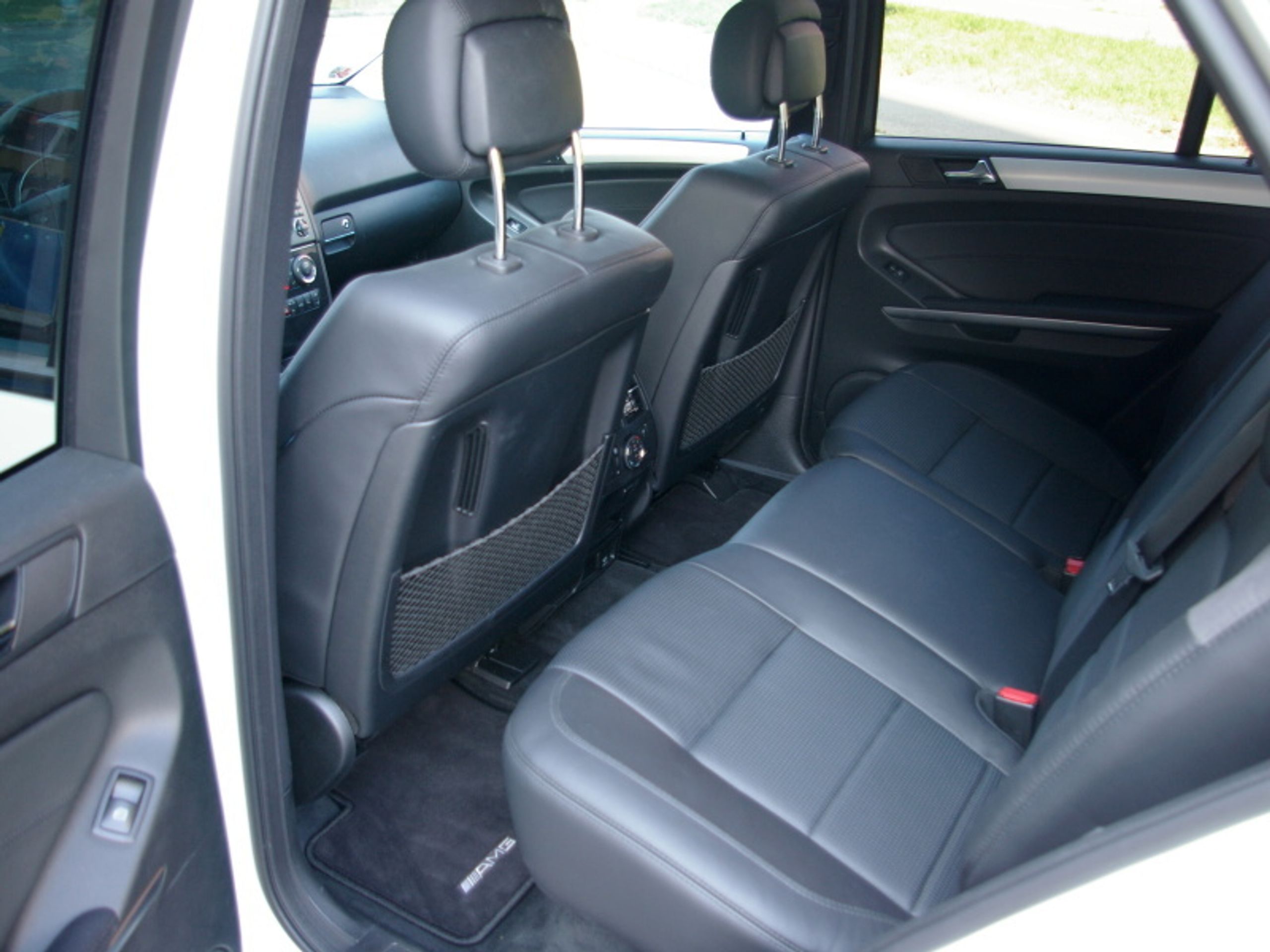 Mercedes-Benz ML 63 AMG - GALERIE Mercedes ML 63 AMG (5/8)