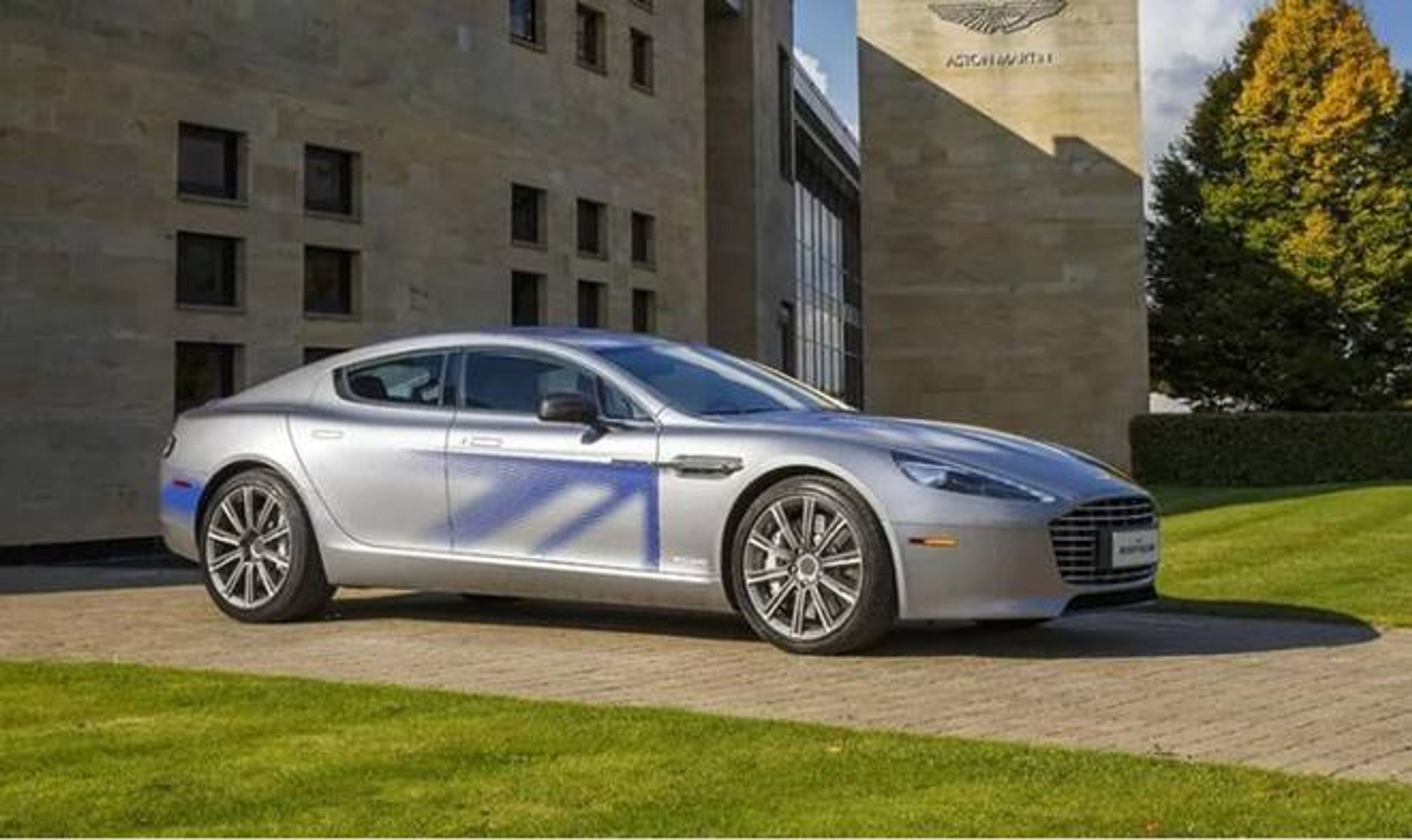 Aston martin RapidE Concept - 15 - Fotogalerie: Elektromobil Jamese Bonda - Aston Martin Rapide E (1/8)