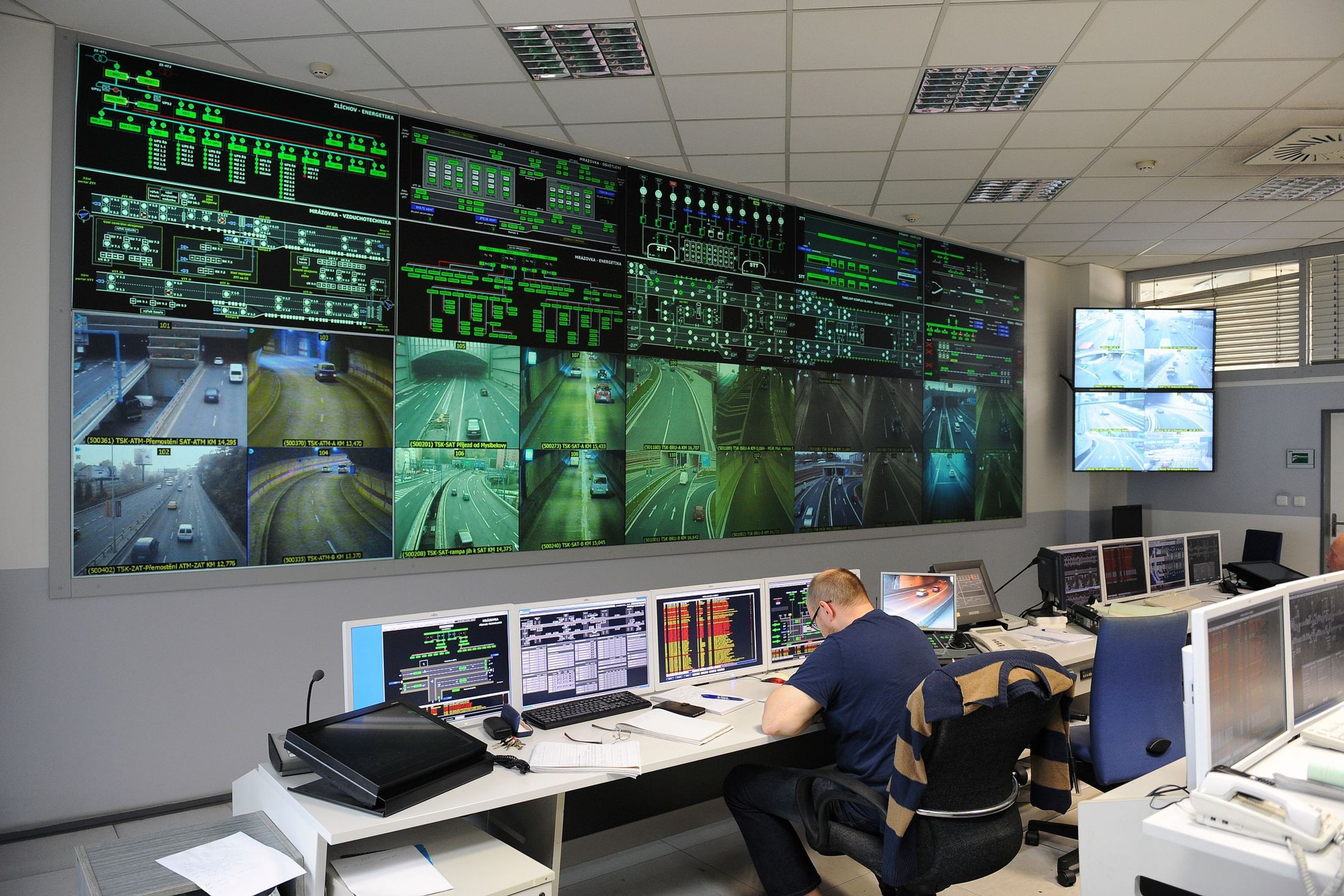 Řídící centrum pražských městských tunelů - 3 - GALERIE: Řídící centrum pražských městských tunelů (2/5)