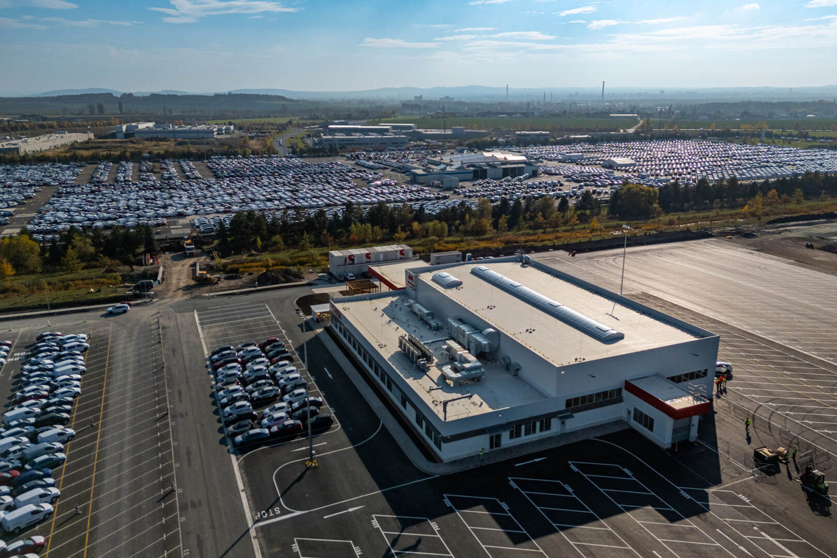 Mega-hub Toyoty v Kolíně - Mega-hub Toyoty v Kolíně (4/5)