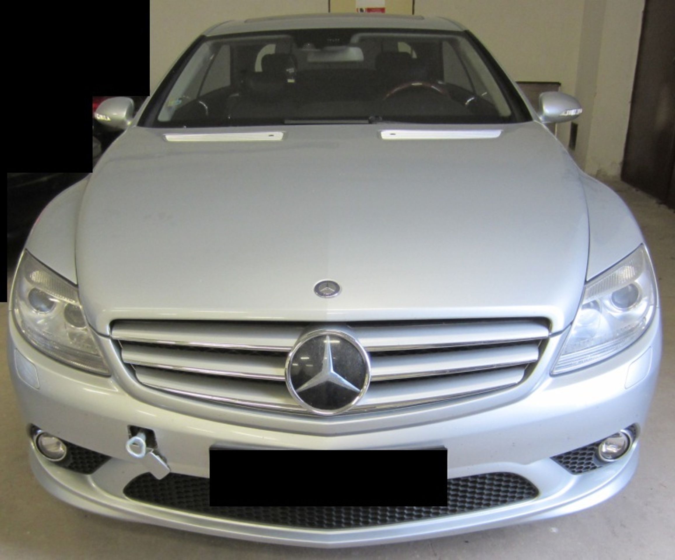 ÚZSVM: Mercedes Benz CL500 - 1 - GALERIE: ÚZSVM - Mercedes Benz CL500 (1/4)
