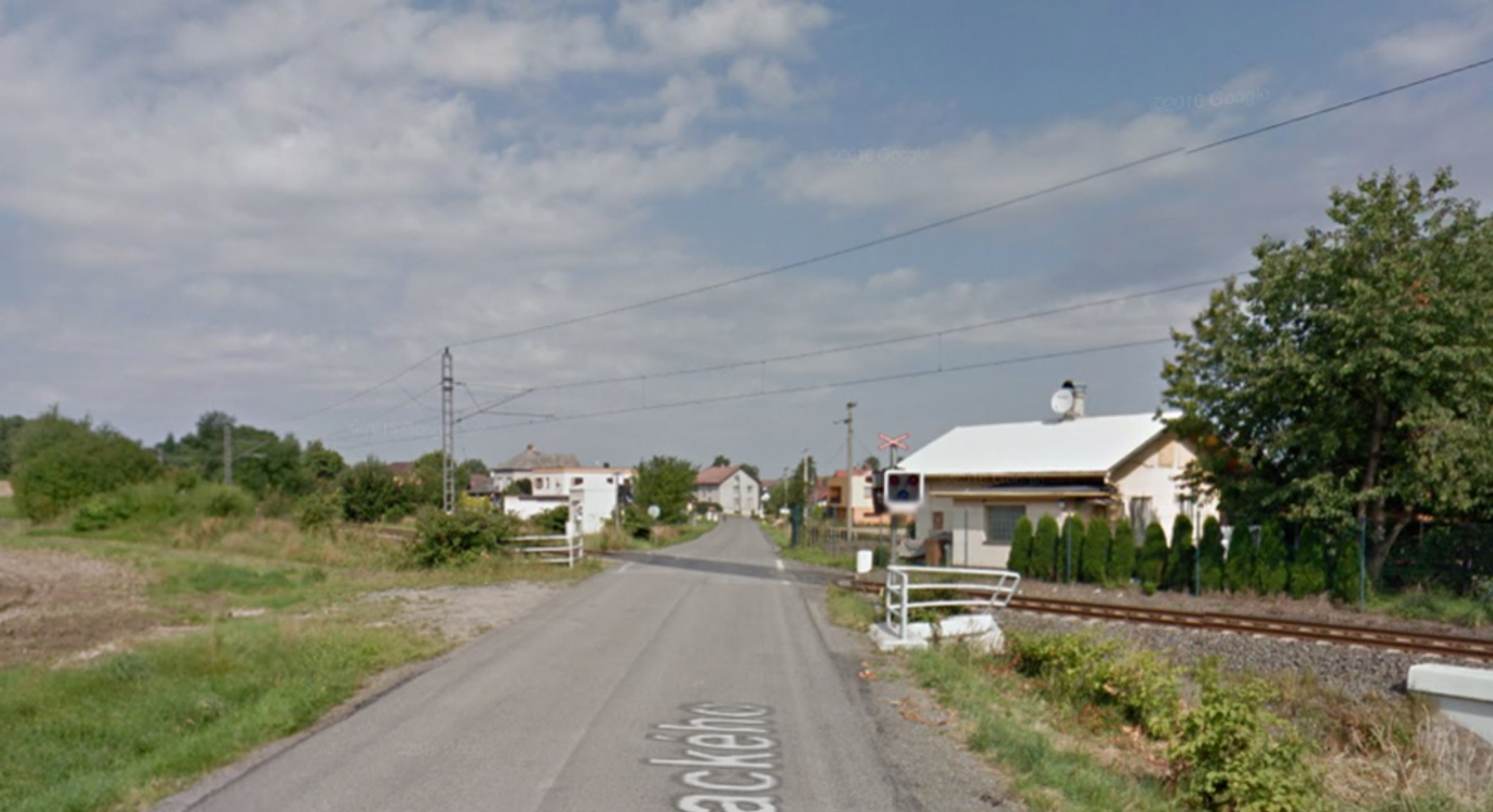 Nebezpečné přejezdy: P 7741, Ostrava - Opava, Moravskoslezský kraj - přejezd bez závor, řešení: se závorami. DŮVOD: Velmi vysoká nehodovost - GALERIE: Nebezpečné přejezdy - Královéhradecký kraj, Pardubický kraj, Olomoucký kraj, Moravskoslezský kraj (15/17)