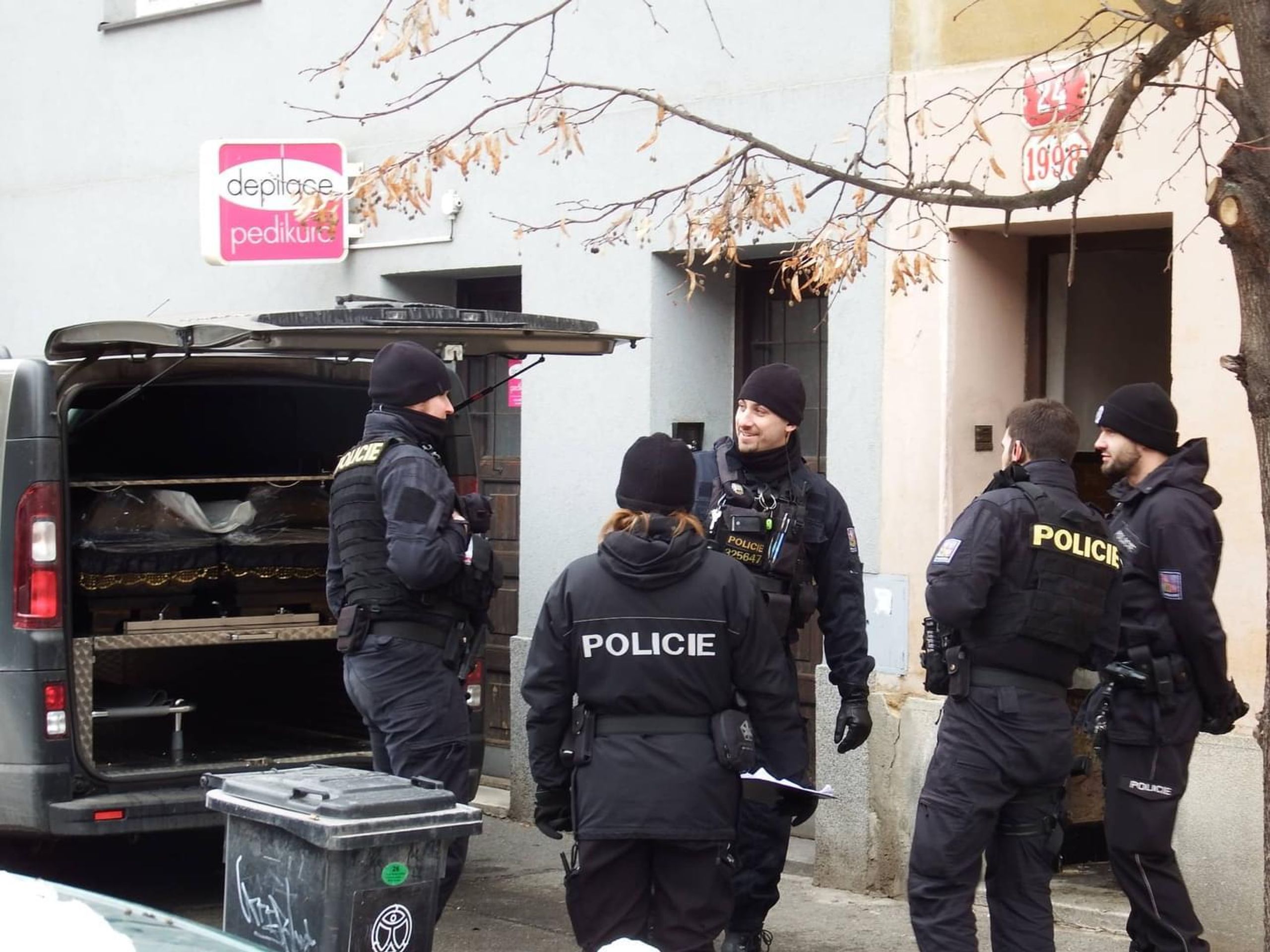 Policisté v Plzni našli dva mrtvé muže - 8 - GALERIE: Policisté v Plzni našli dvě mrtvá těla (2/9)