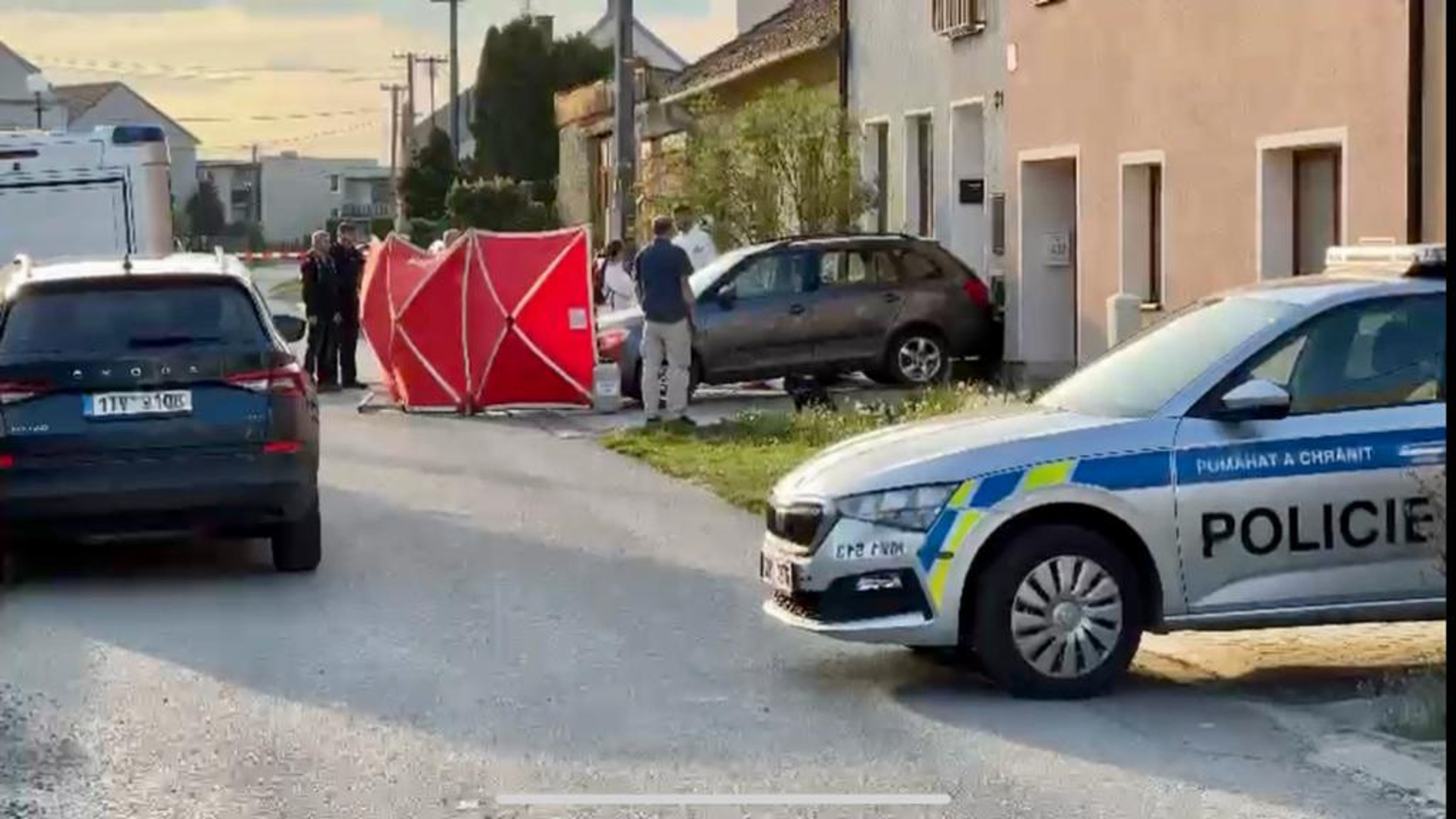Vražda v Kostelci na Hané - Vražda v Kostelci na Hané (2/4)