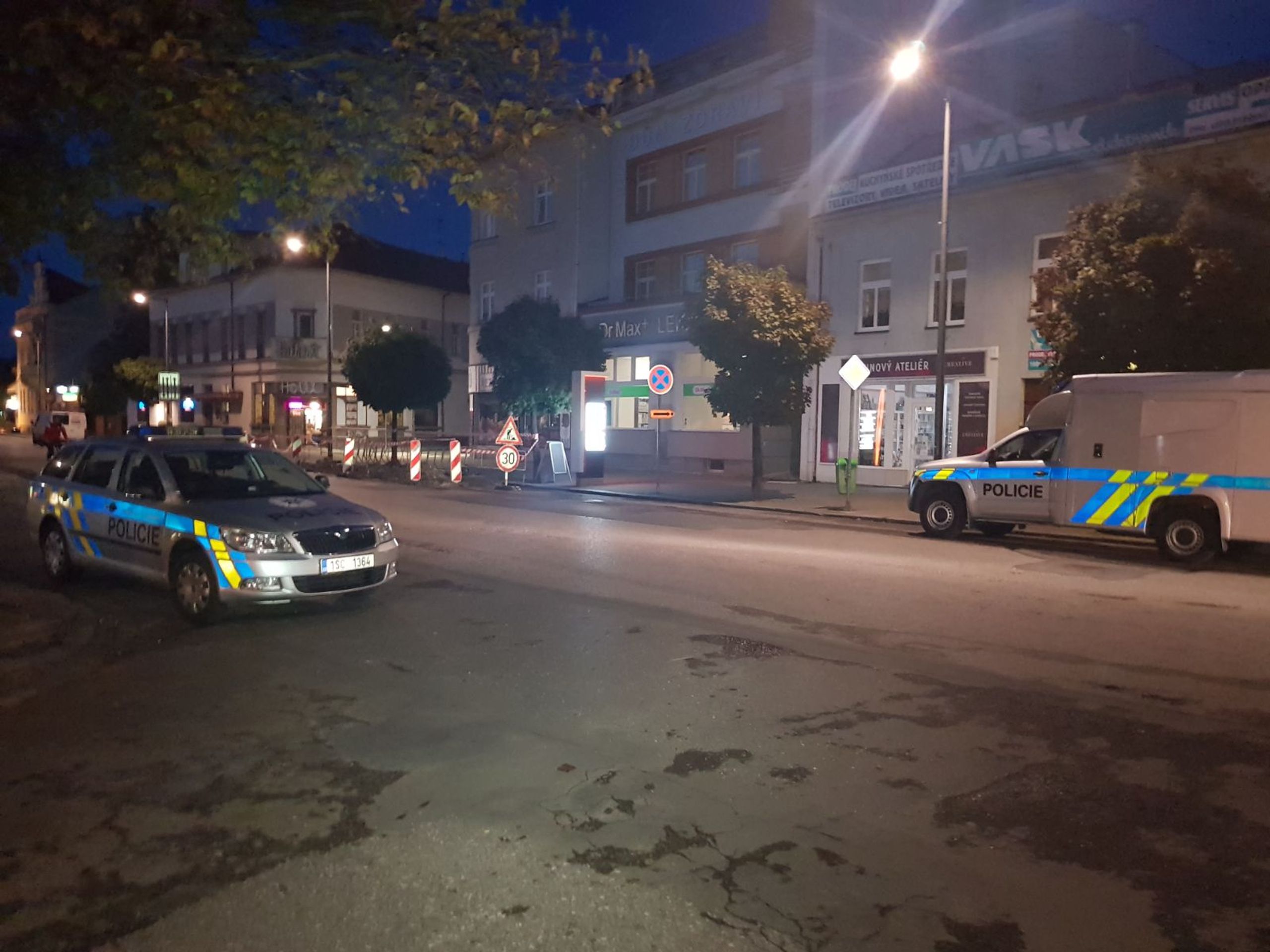 Pád z okna hotelové školy v Poděbradech - GALERIE: Pád z okna školního hotelu v Poděbradech (1/3)