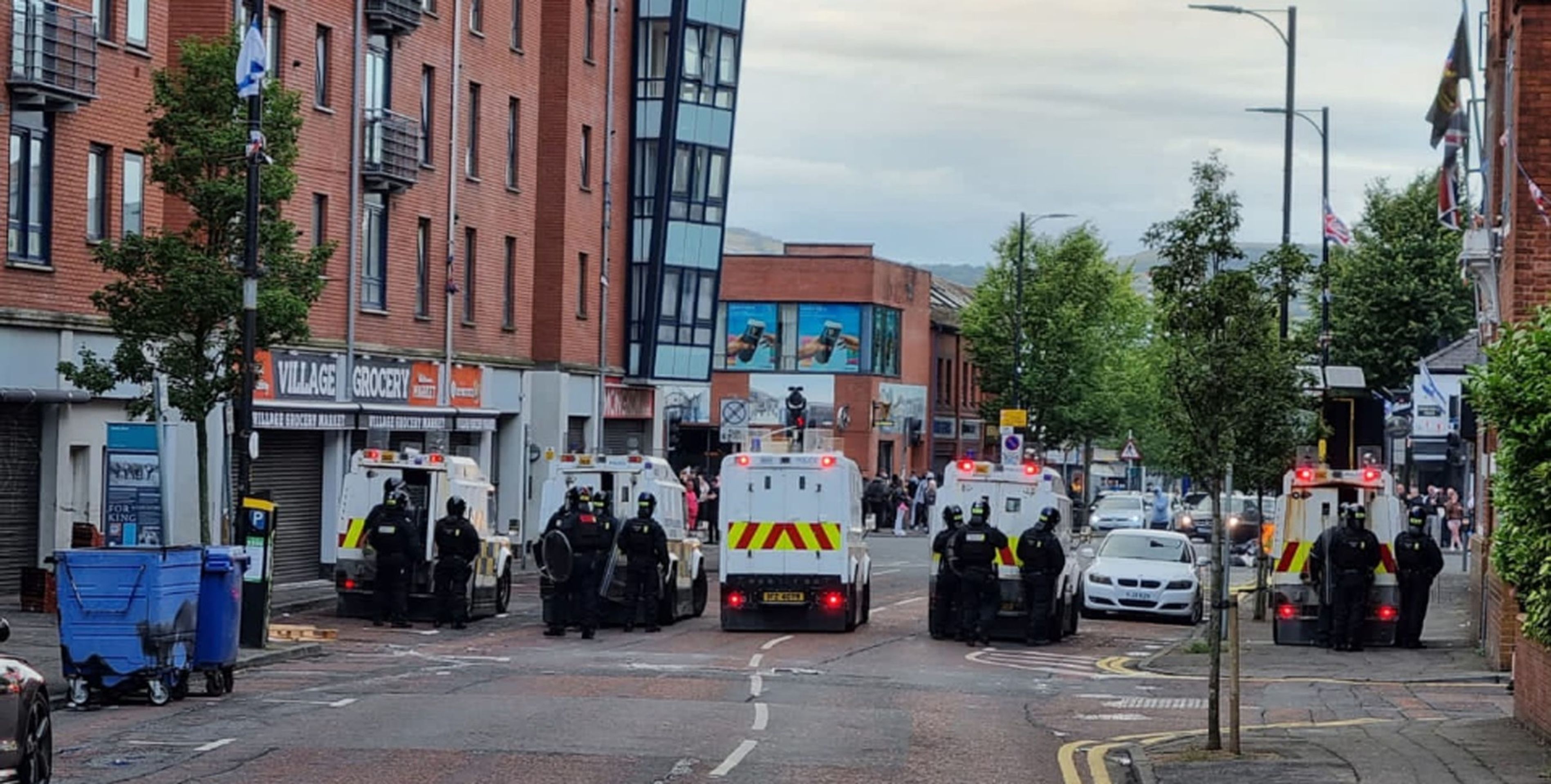 Protiimigrační demonstrace v Belfastu, 3. 8. 2024 (2) - Protiimigrační demonstrace v Belfastu (2/5)