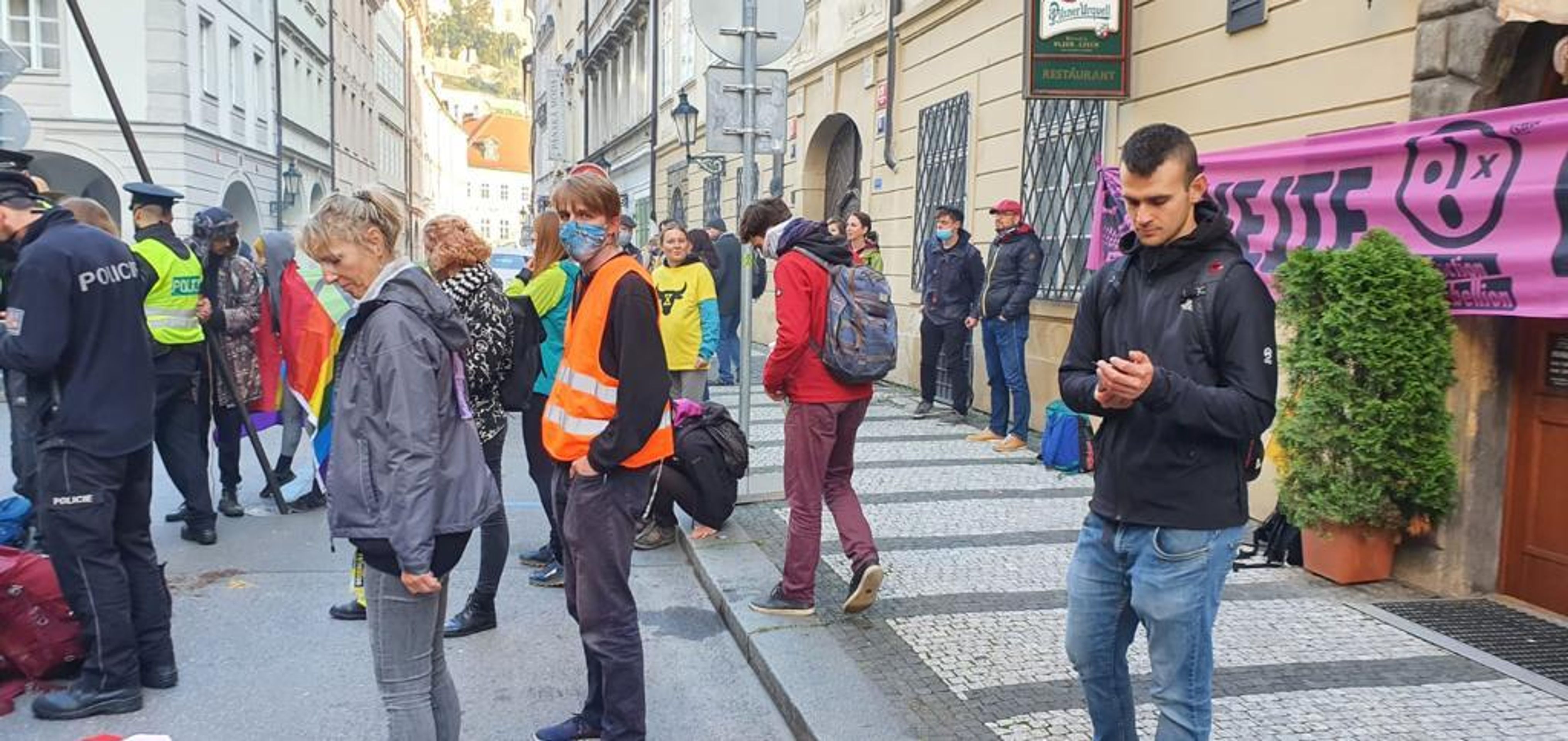 Blokáda prostranství před sněmovnou - 5 - GALERIE: Blokáda prostranství před sněmovnou (5/15)