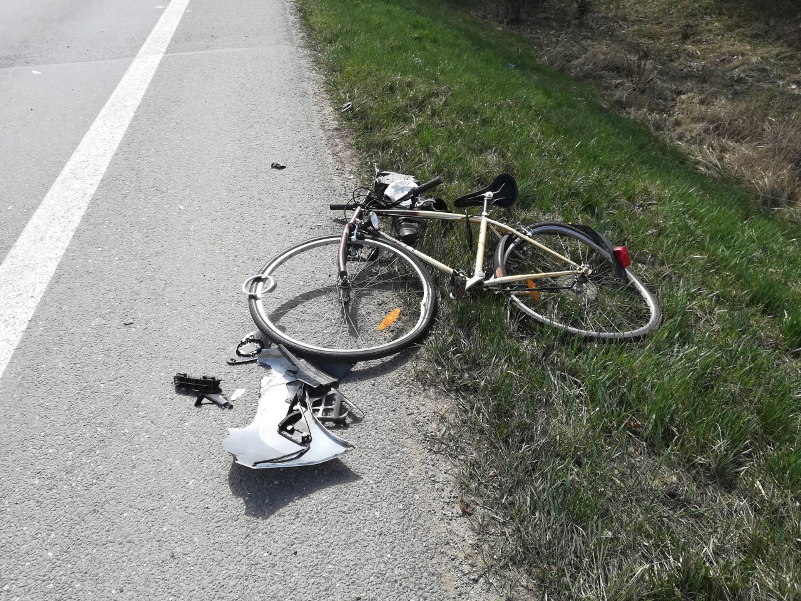 Sražení cyklisty na Táborsku - 2 - GALERIE: Sražený cyklista na Táborsku (2/3)
