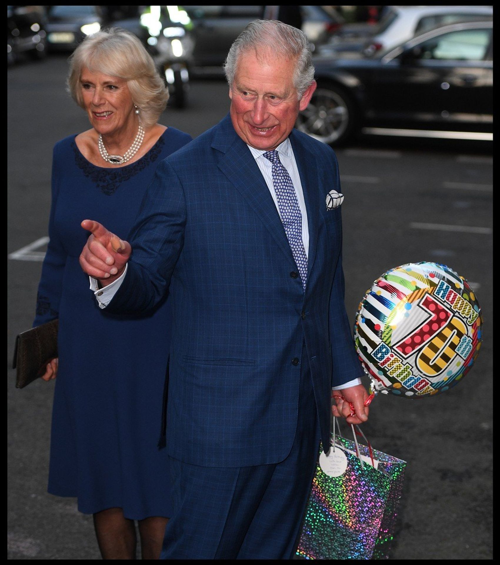 Princ Charles slaví 70 - GALERIE: Rodina a blízcí přijeli pogratulovat princi Charlesovi (8/10)