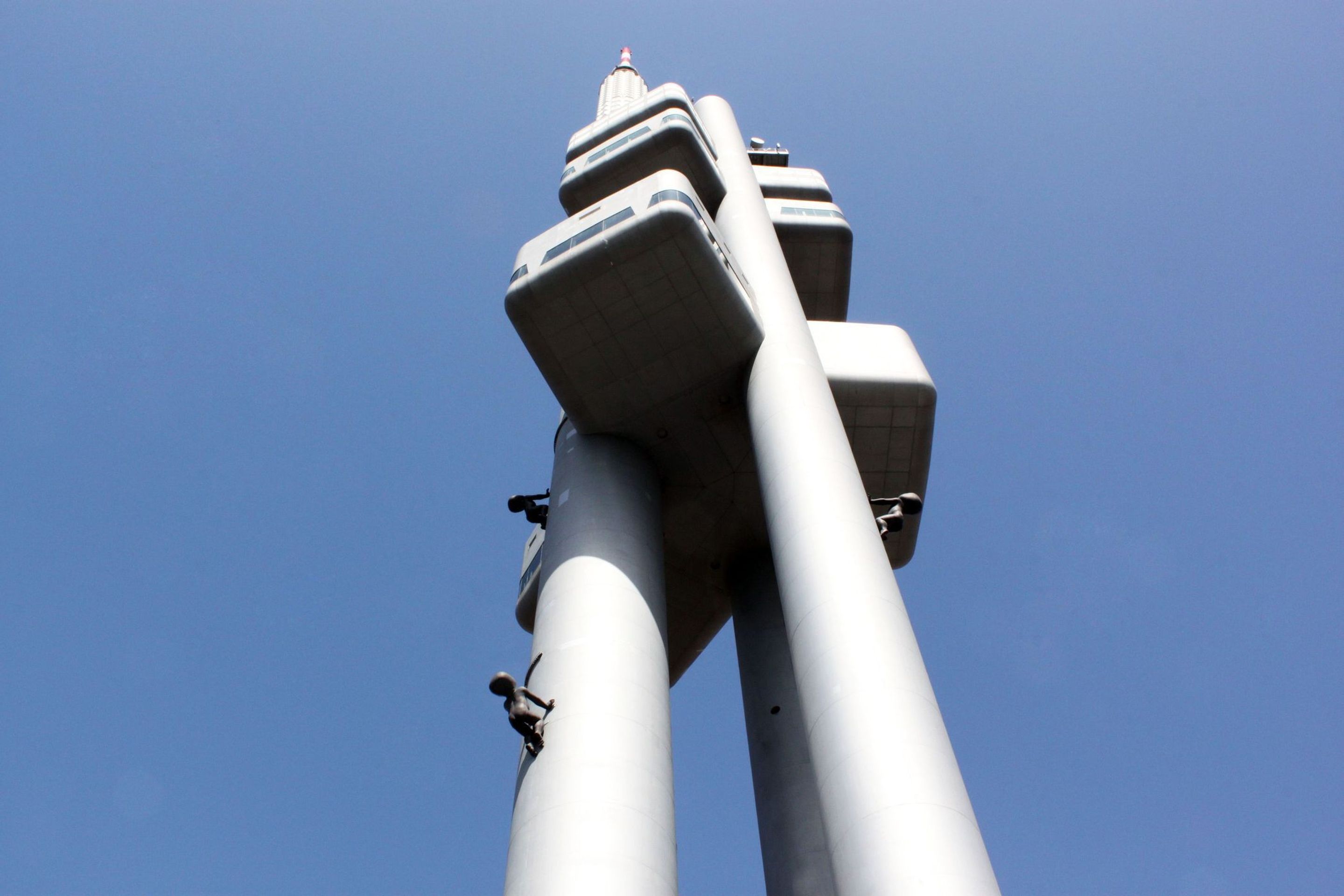 Žižkovský vysílač - 6 - GALERIE: Architektonická NEJ Česka (5/33)