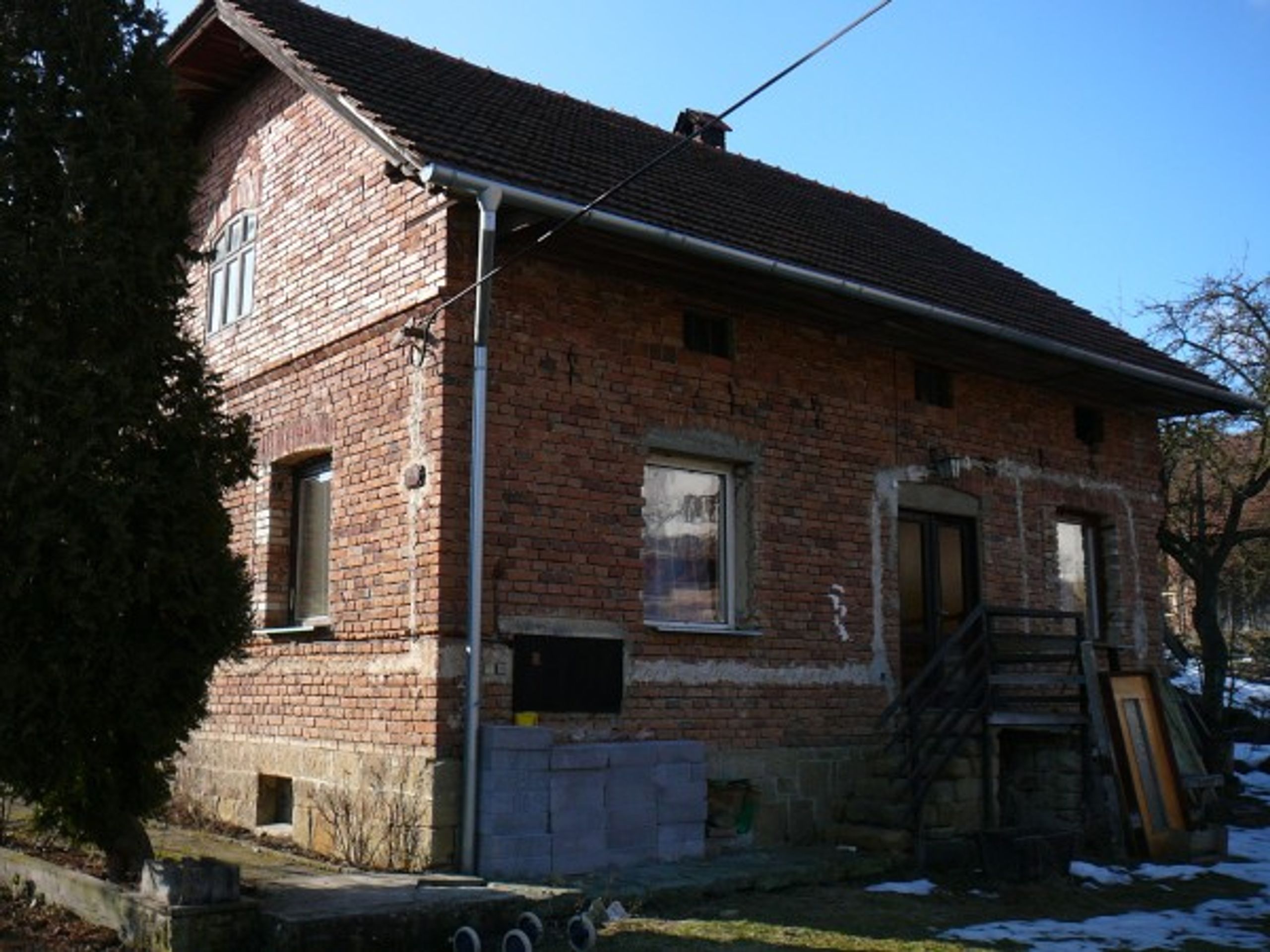 RD Loučka - GALERIE: Dražba RD v Loučce (1/3)