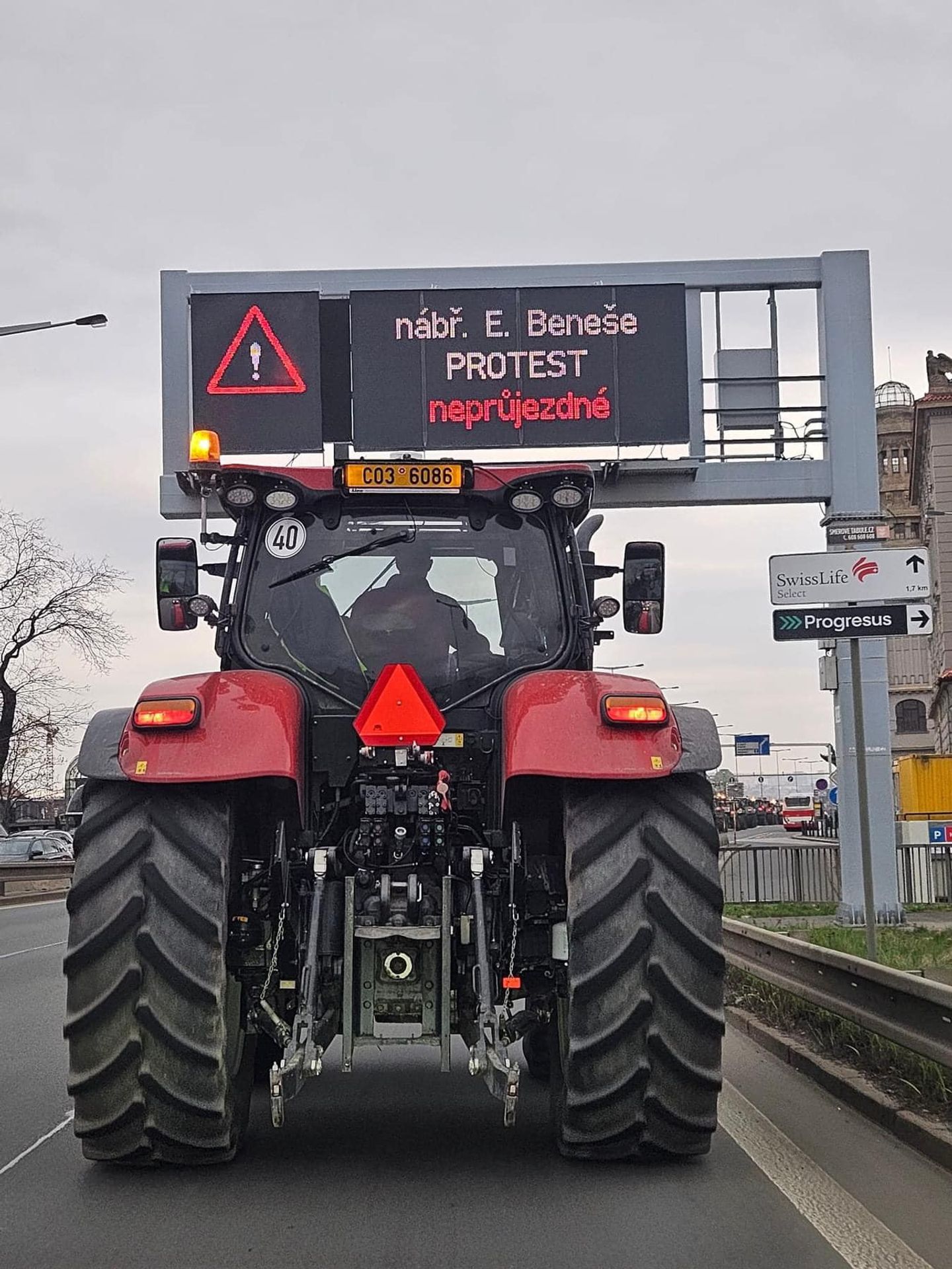 Protestující zemědělci - Protestující zemědělci v Praze (17/21)