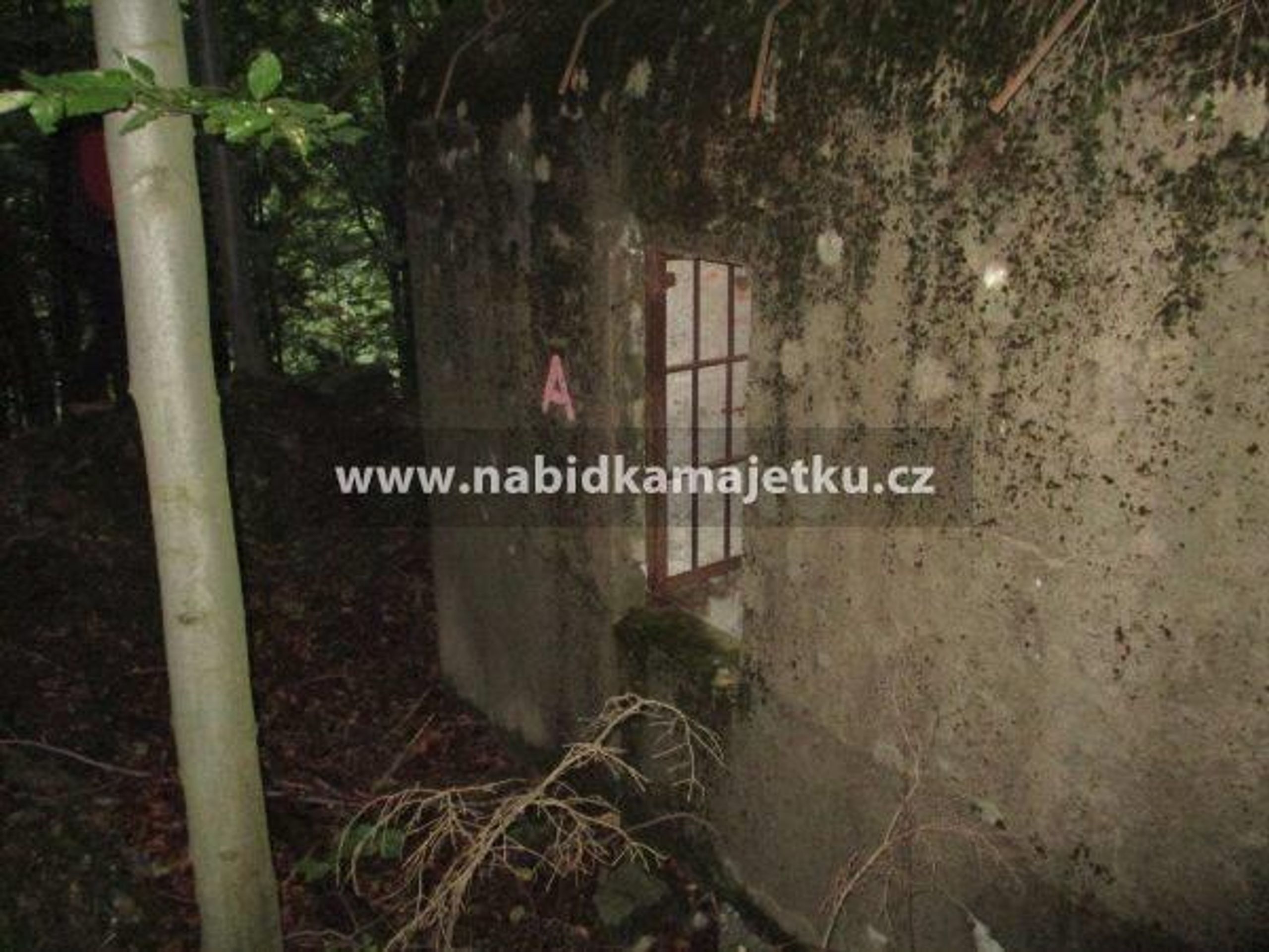 Pozemek s lehkým opevněním, Bílý Kostel nad Nisou - Stát rozprodává majetek (13/64)